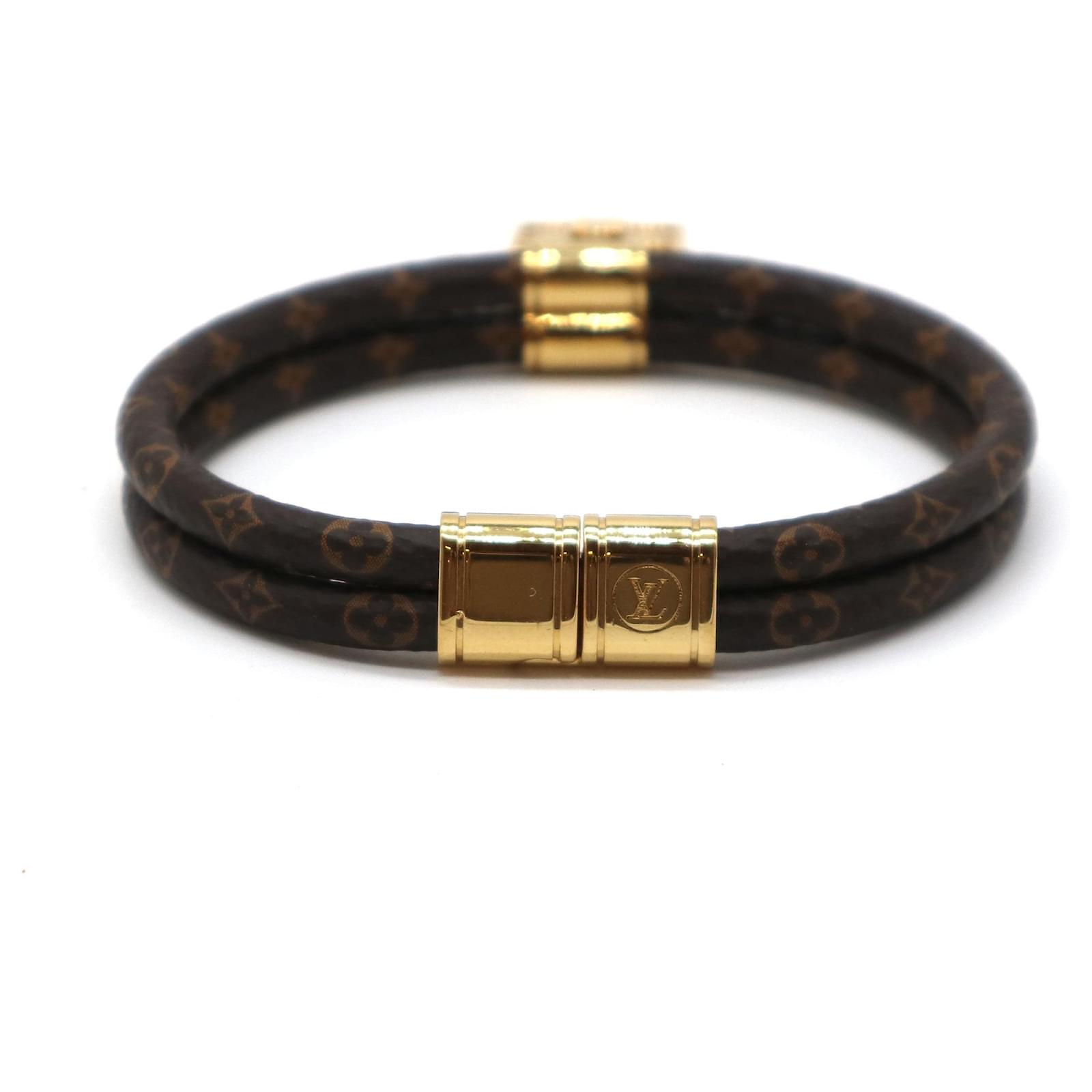 Louis Vuitton Monogram Gold Trunk Twice Bracelet Size 19 Brown Leather  ref.522771 - Joli Closet