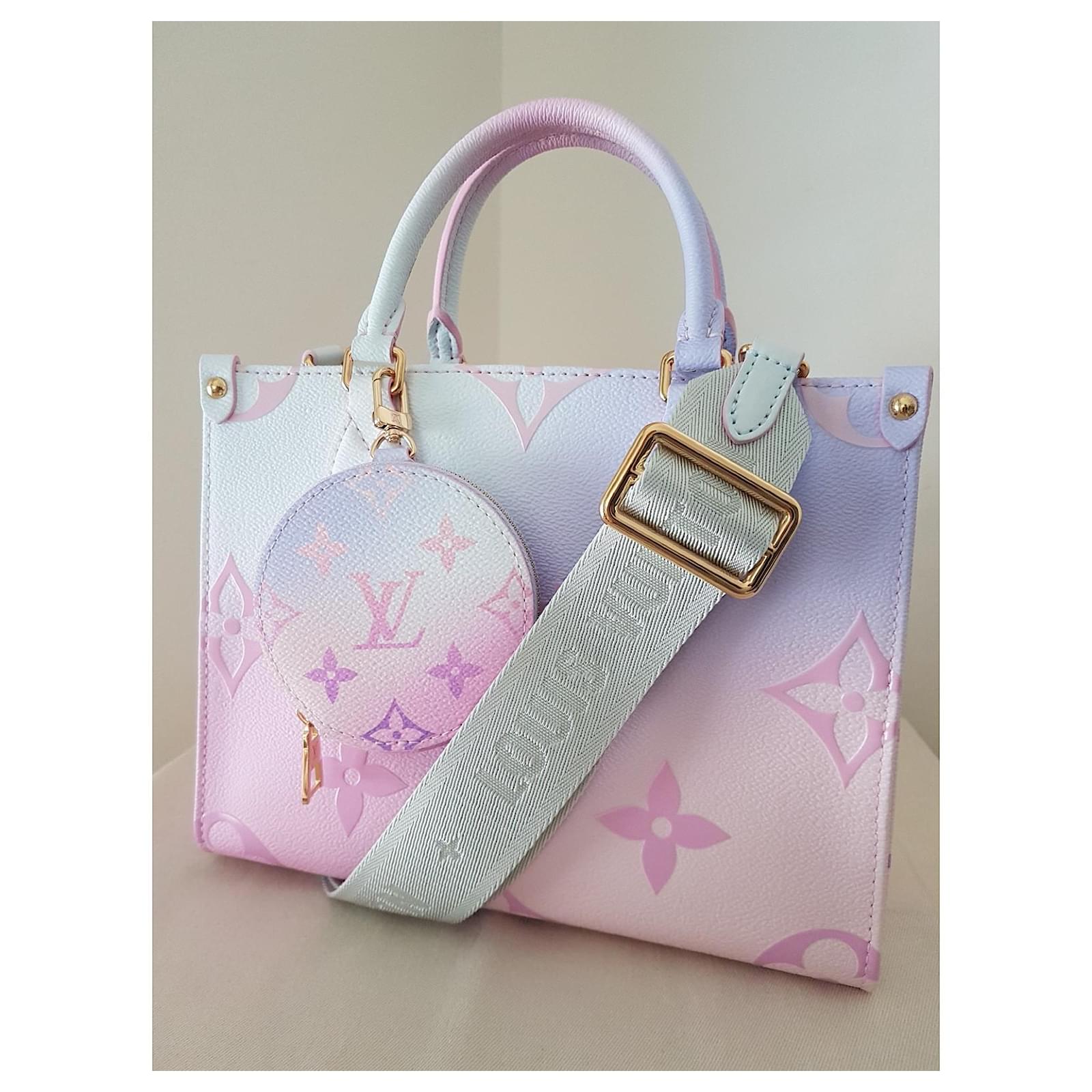 ONTHEGO PM Designer Bags Black/Blue/Pink/Cream Gradient Embossed Monograms  Pattern Purse Wallets Womens Designer Cross Body Luxury Handbags 25cm ON  THE GO From Hzlbag, $49.18