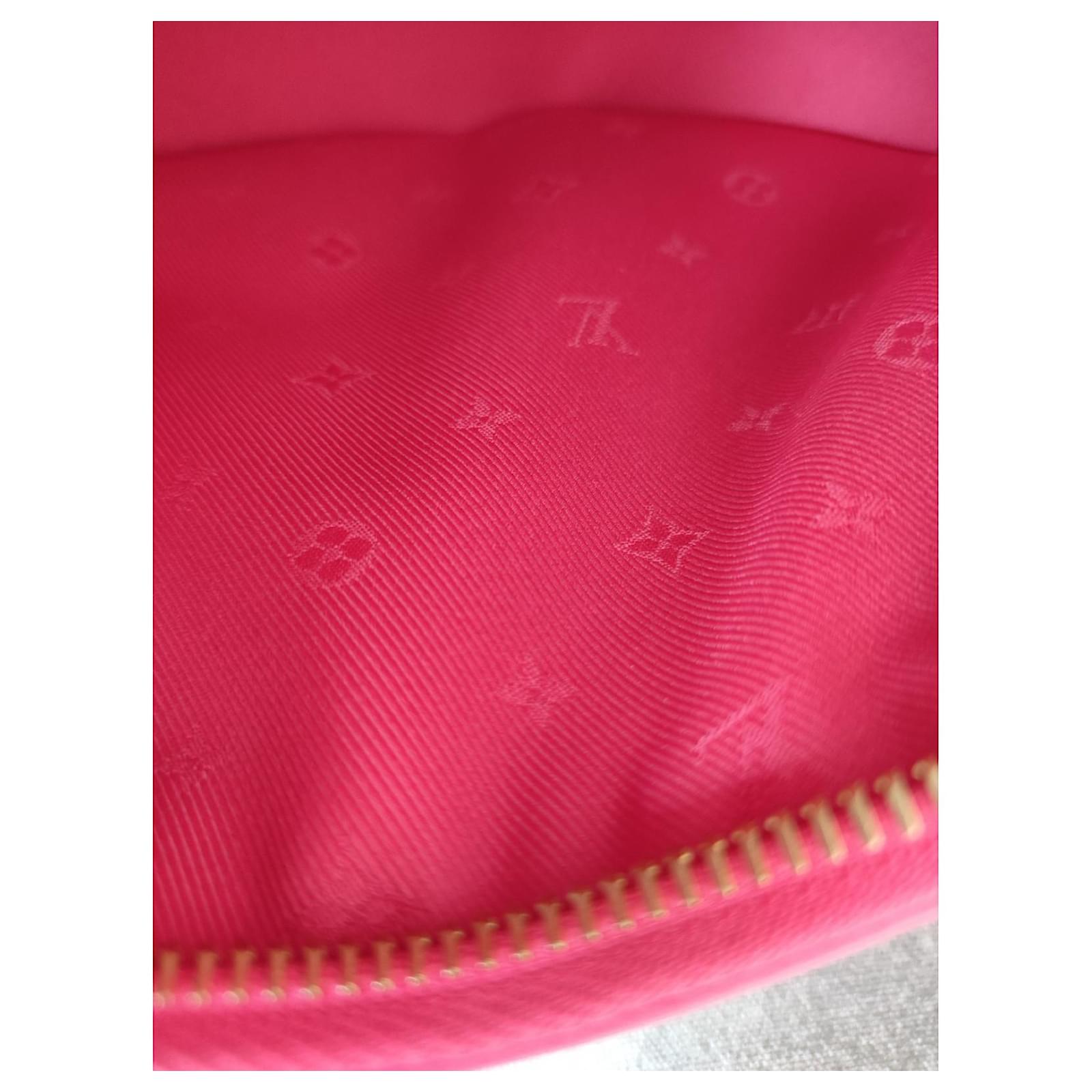 Louis Vuitton over the moon Pink Leather ref.525153 - Joli Closet