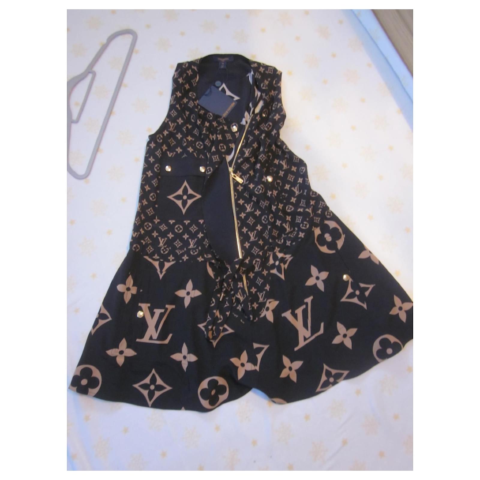 Louis Vuitton Robe en soie à monogramme mixte Noir ref.525178