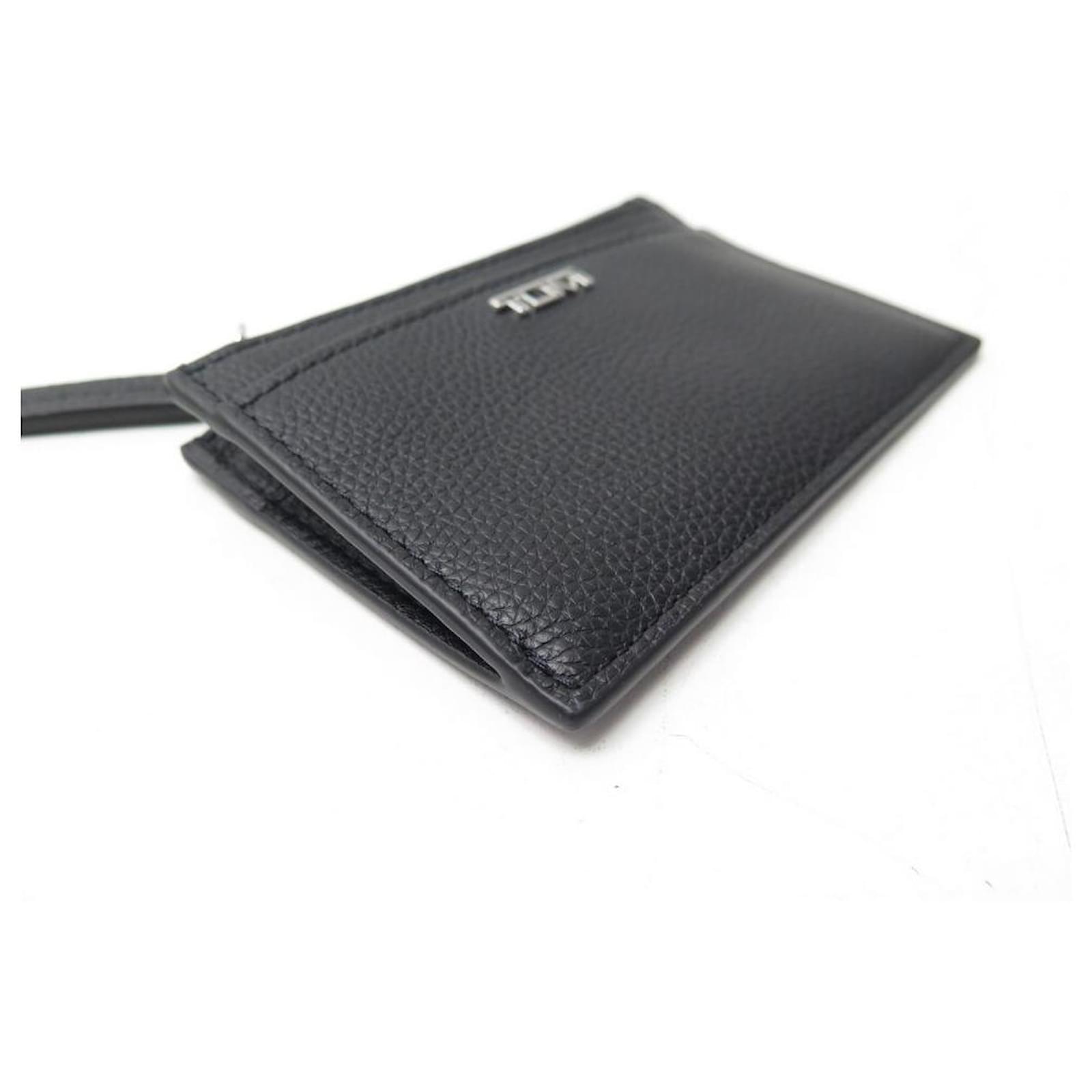 Tumi keychain outlet wallet