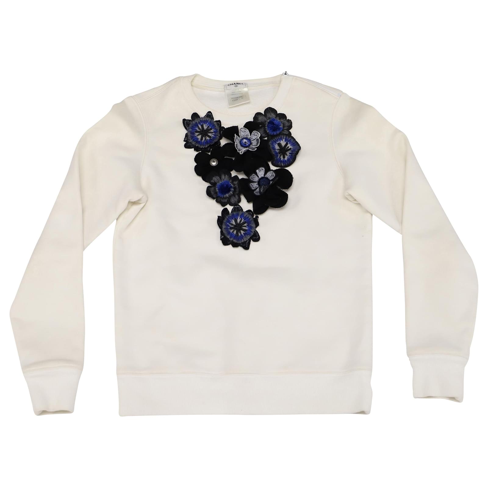 Chanel Floral Embroidered Sweatshirt in White Cotton ref.526362 - Joli  Closet