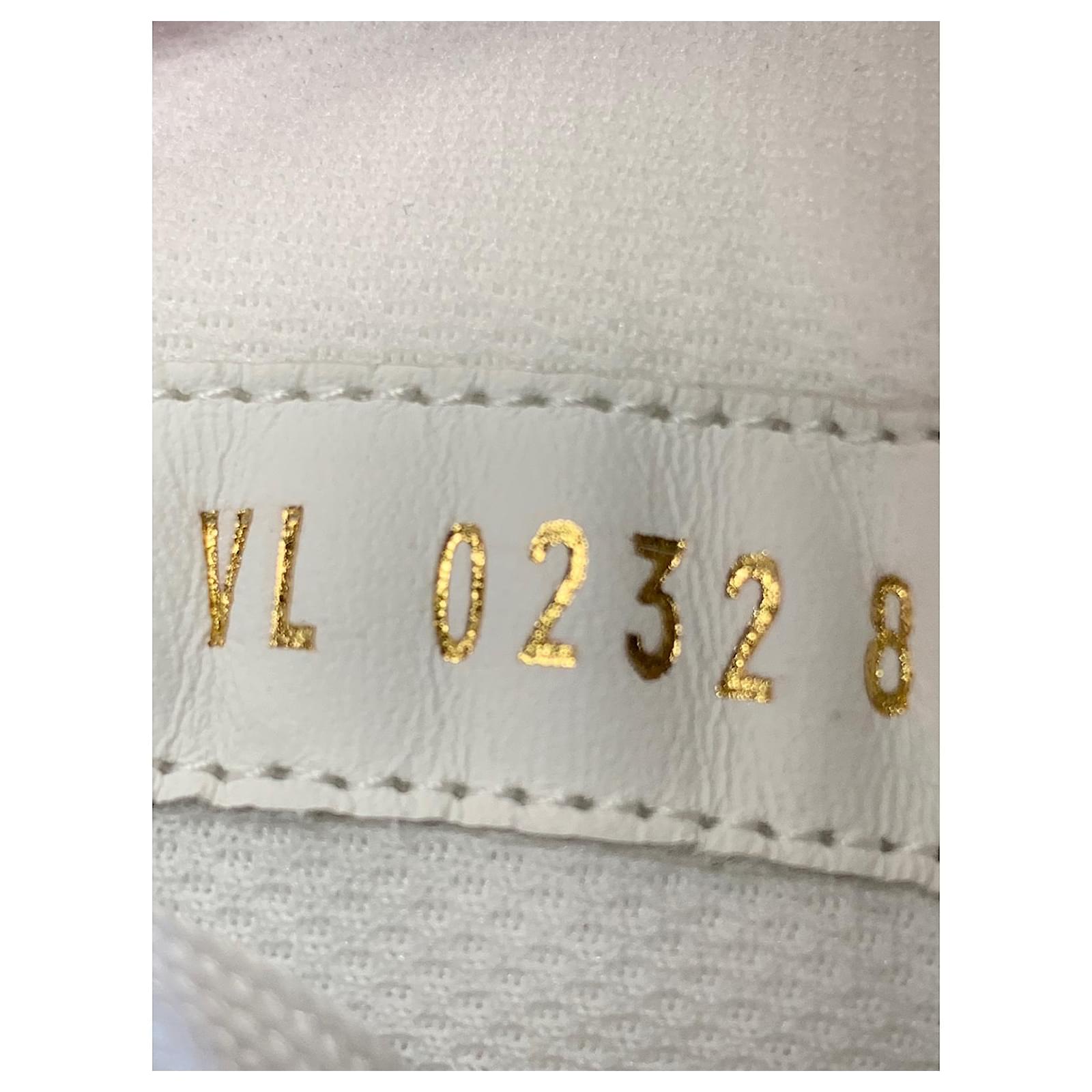 Louis Vuitton Sneakers White Blue Leather Denim ref.528205 - Joli Closet