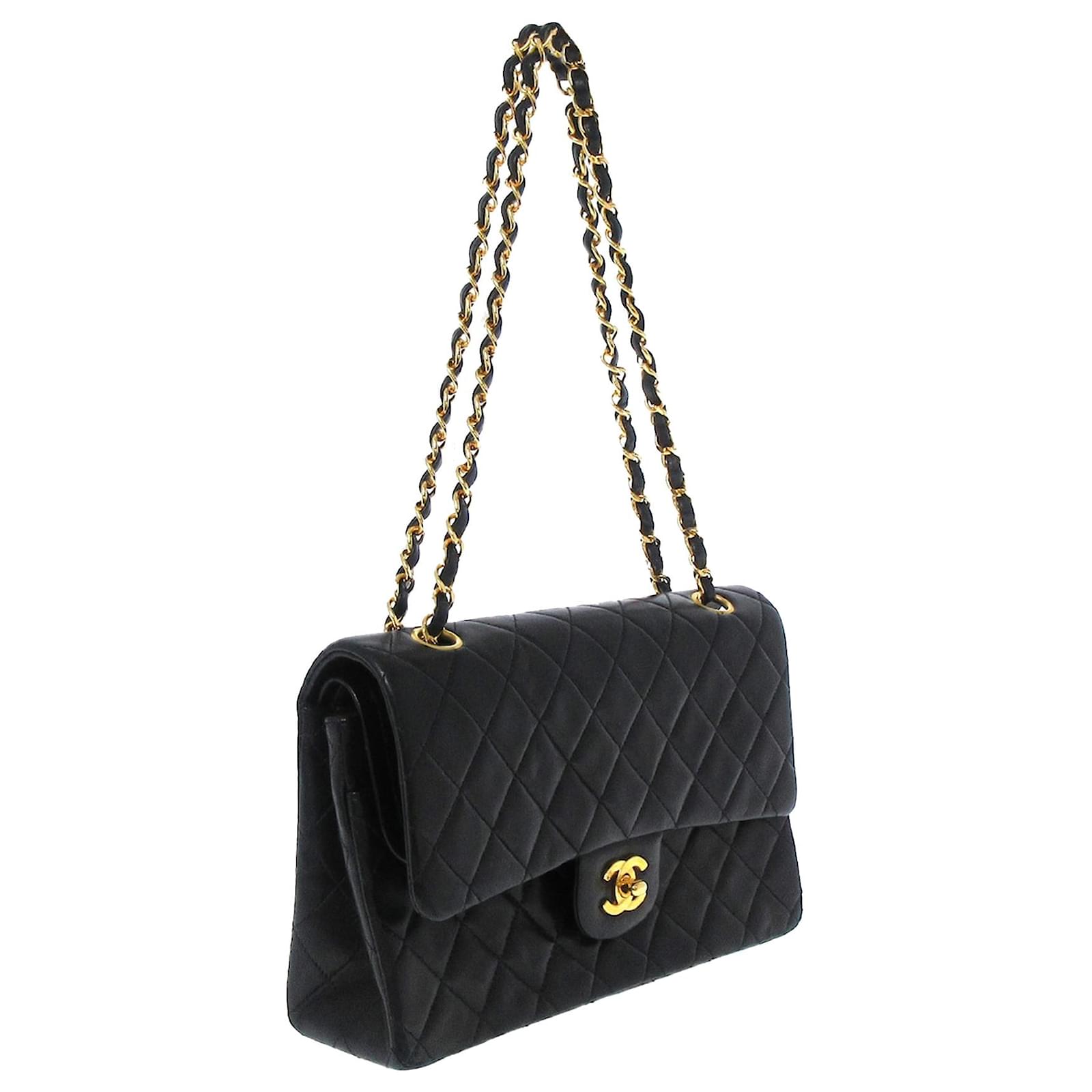Chanel Black Classic Medium Lambskin lined Flap Bag Leather ref.529022 ...