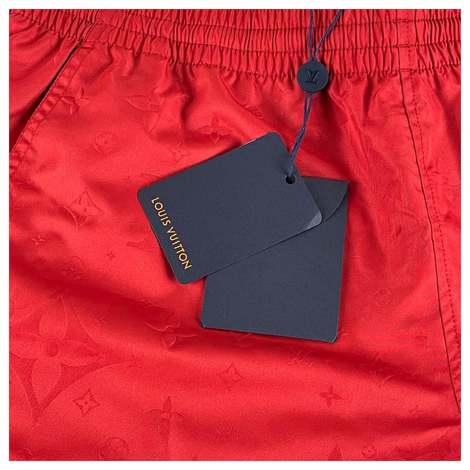Louis Vuitton Men's Medium Red LVSE Signature Swim Board Shorts Bathing Suit  121LV44 ref.438489 - Joli Closet