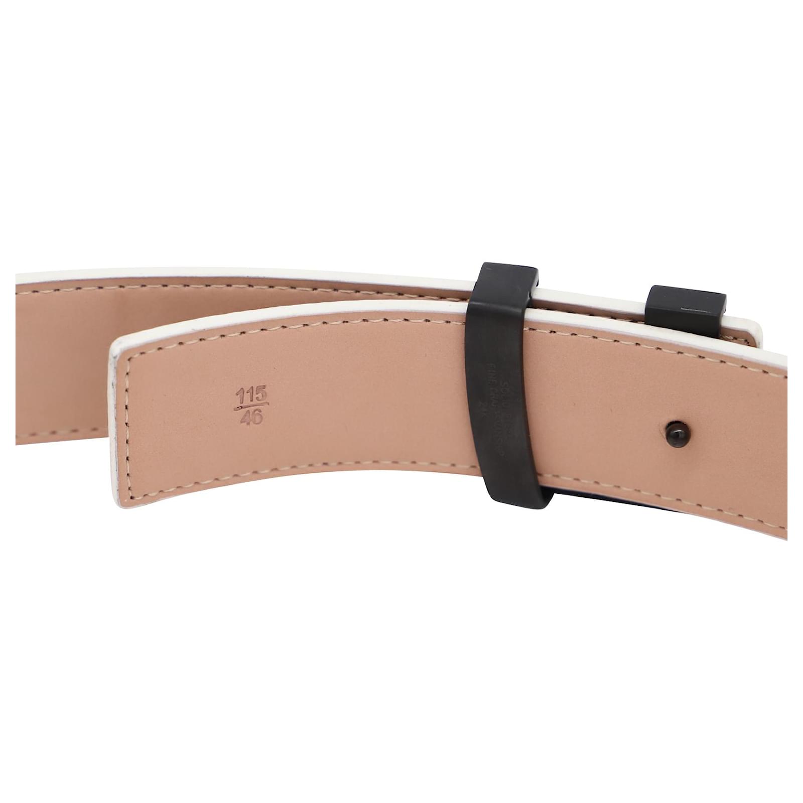 Louis Vuitton LV Initiales 40mm Reversible Belt in White Leather ref.530676  - Joli Closet