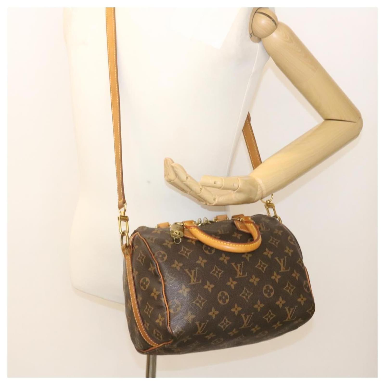 Shop Louis Vuitton MONOGRAM Monogram Street Style Leather Logo Clutches  (M82543) by RoyalBee