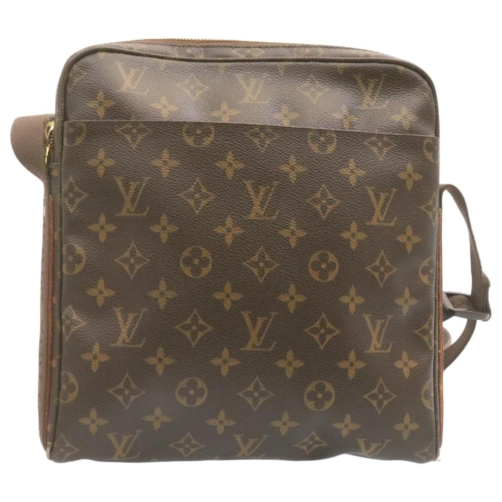 Authentic Louis Vuitton Monogram Trotteur Beaubourg M97037 Shoulder Bag  8445F