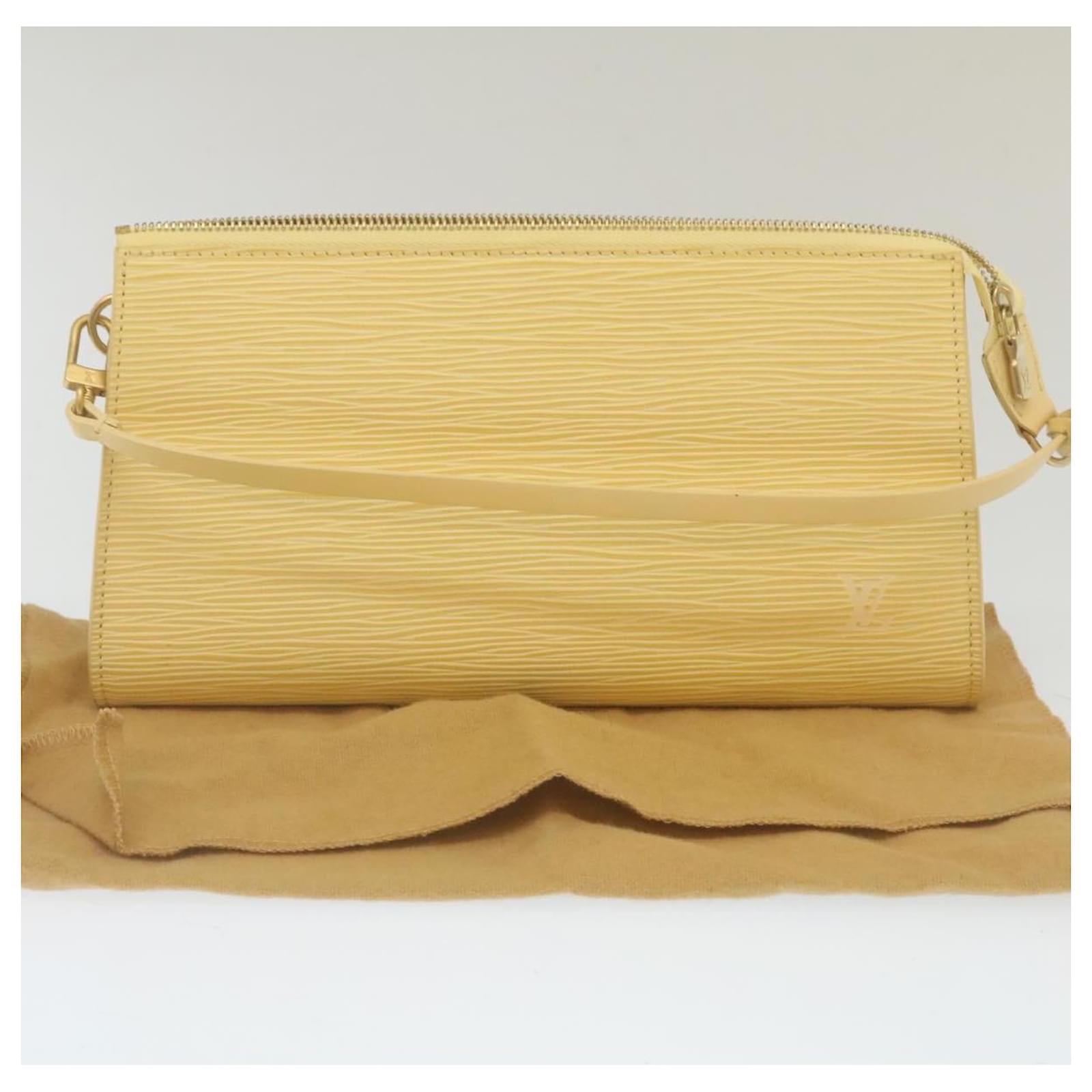 LOUIS VUITTON Epi Pochette Accessoires Pouch Vanilla M5264A LV Auth th2513  Leather ref.532364 - Joli Closet