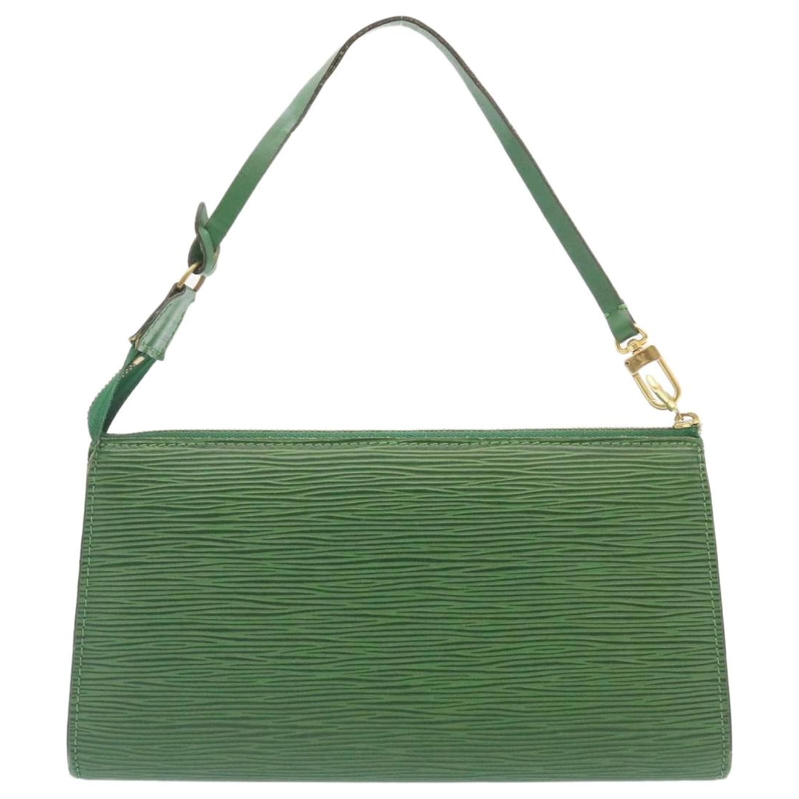 LOUIS VUITTON Epi Pochette Accessoires Pouch Green M52984 Auth pt530 Leather  ref.532551 - Joli Closet