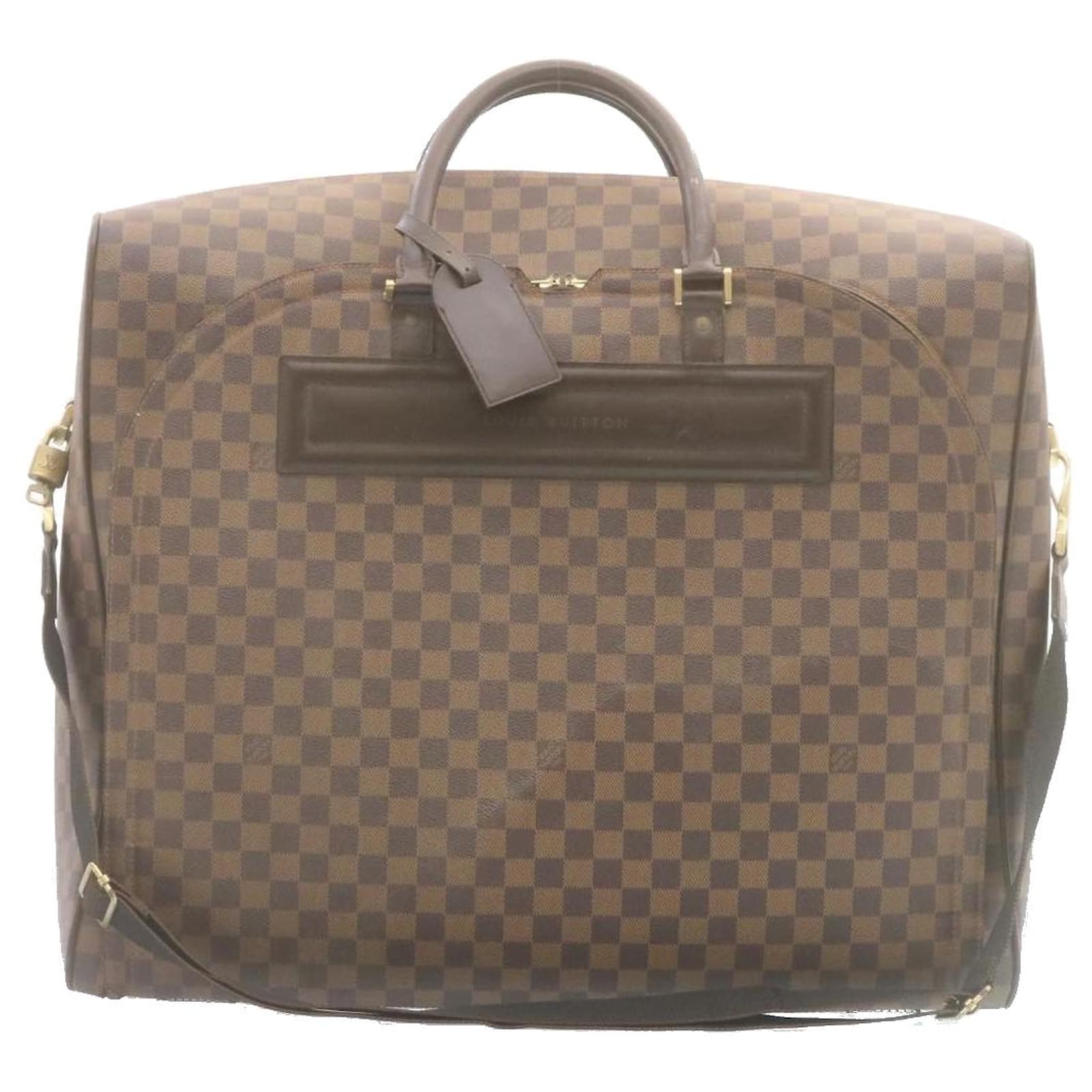 Louis Vuitton, Bags, Louis Vuitton Monogram Glaze Messenger Pm Shoulder  Bag Enamel M43895 Auth 33464