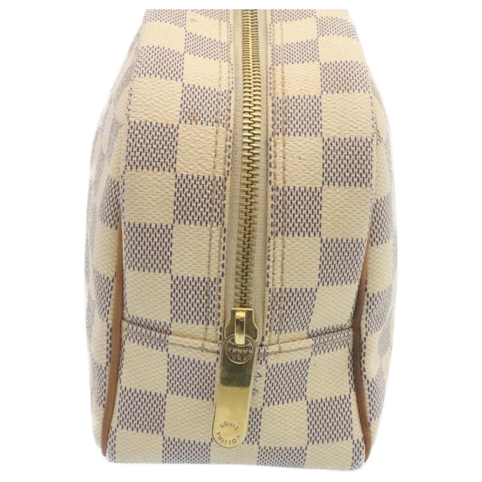 96091 Louis Vuitton N41420 **Authentic** White Damier Azur Trousse Zip Up Cosmetic  Bag 480748 for Sale in Carmichael, CA - OfferUp