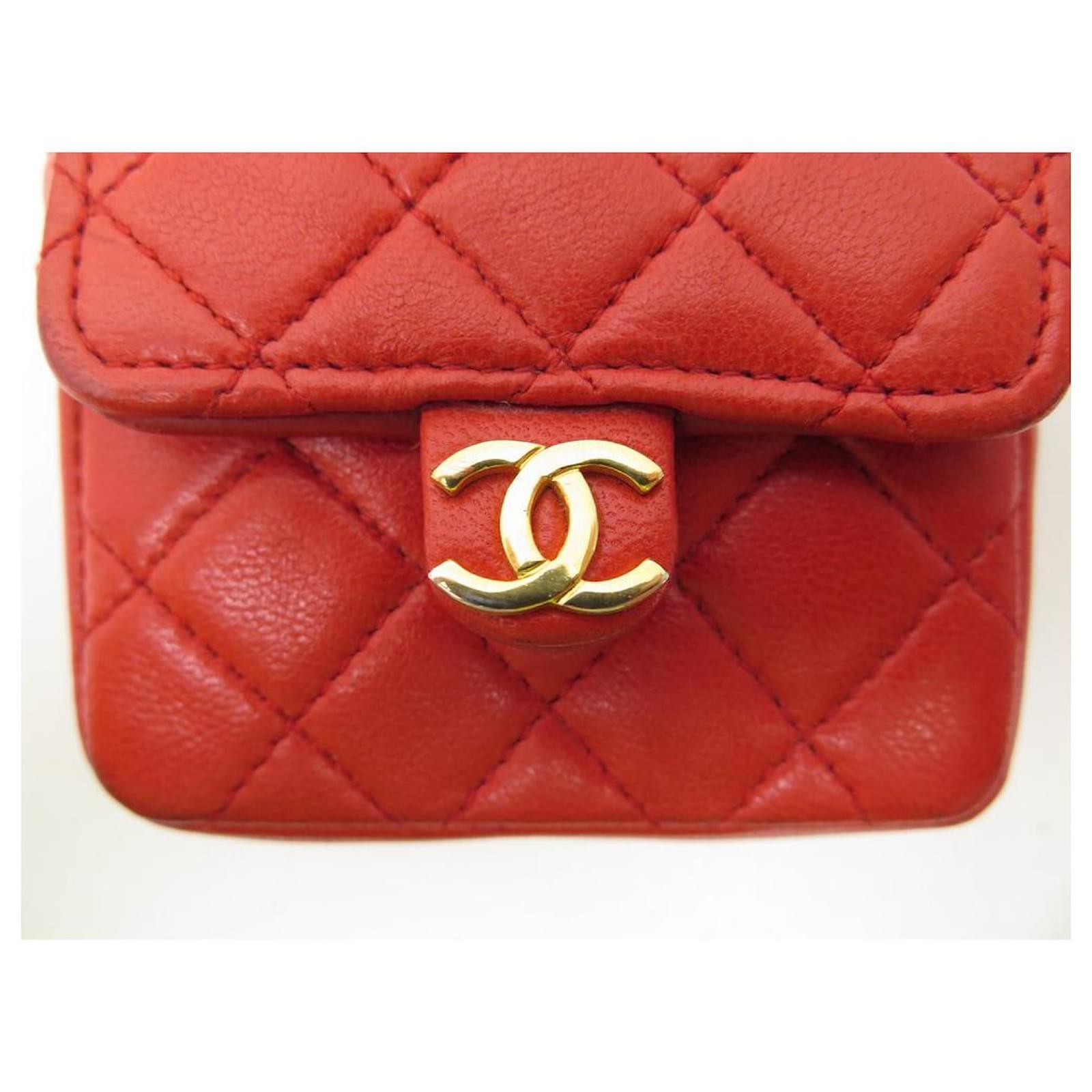MICRO HANDBAG POUCH BELT CHANEL IN RED LEATHER LEATHER POUCH ref