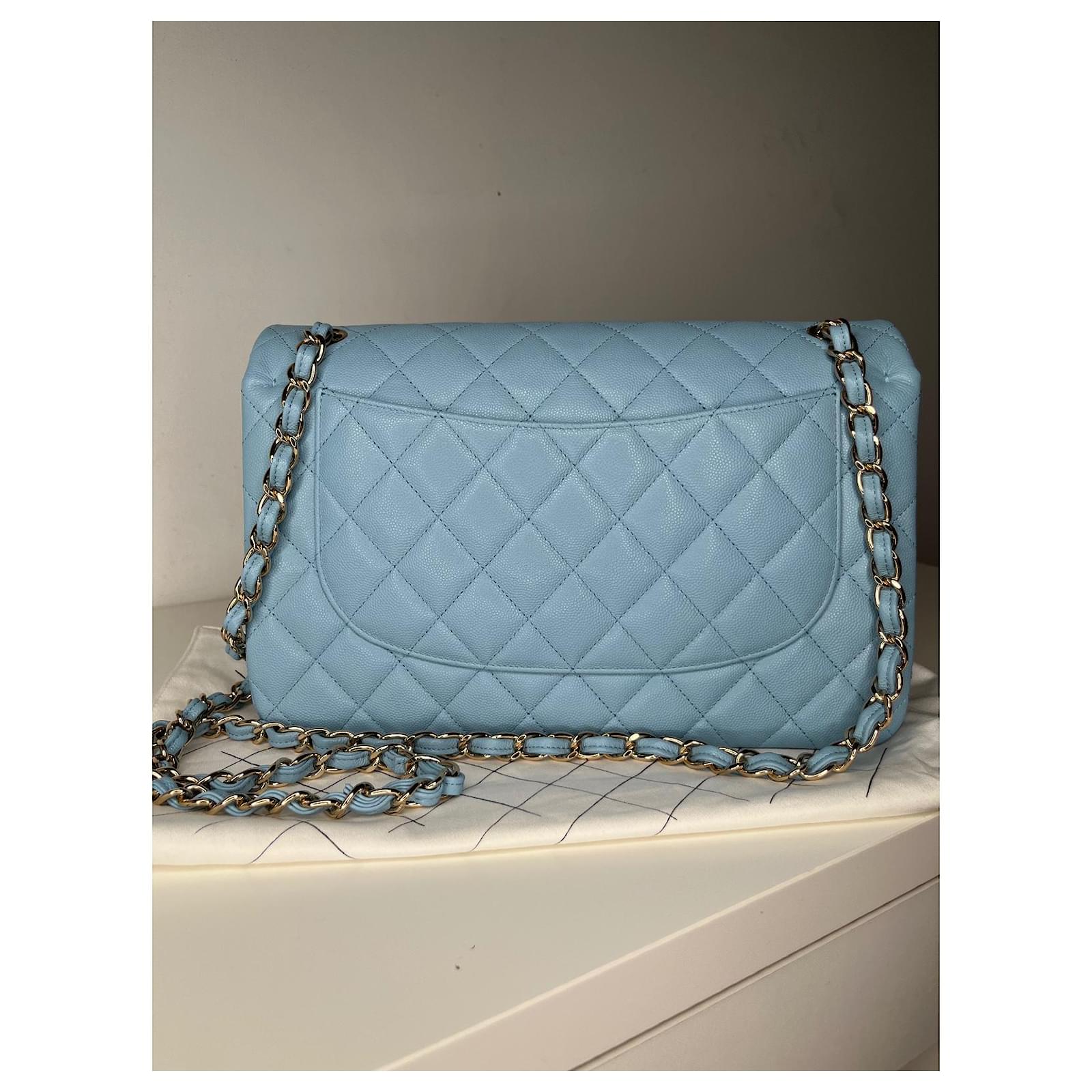Chanel Timeless classic jumbo Light blue Leather ref.536192 - Joli Closet
