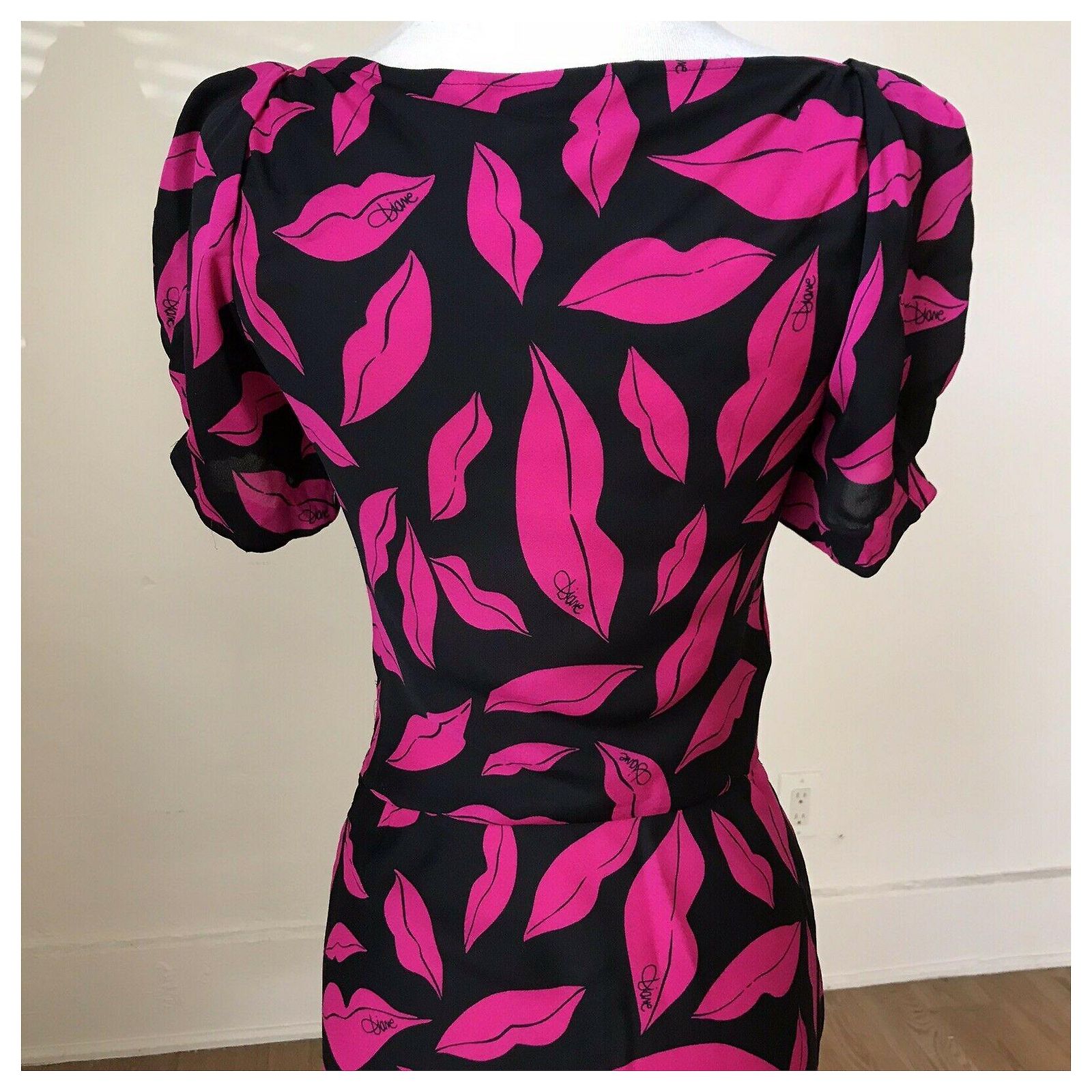 Robe DVF Diane Von Furstenberg ADISA En Soie - Col V - Taille 6 US - Rose Baie - Neuve Avec étiquettes