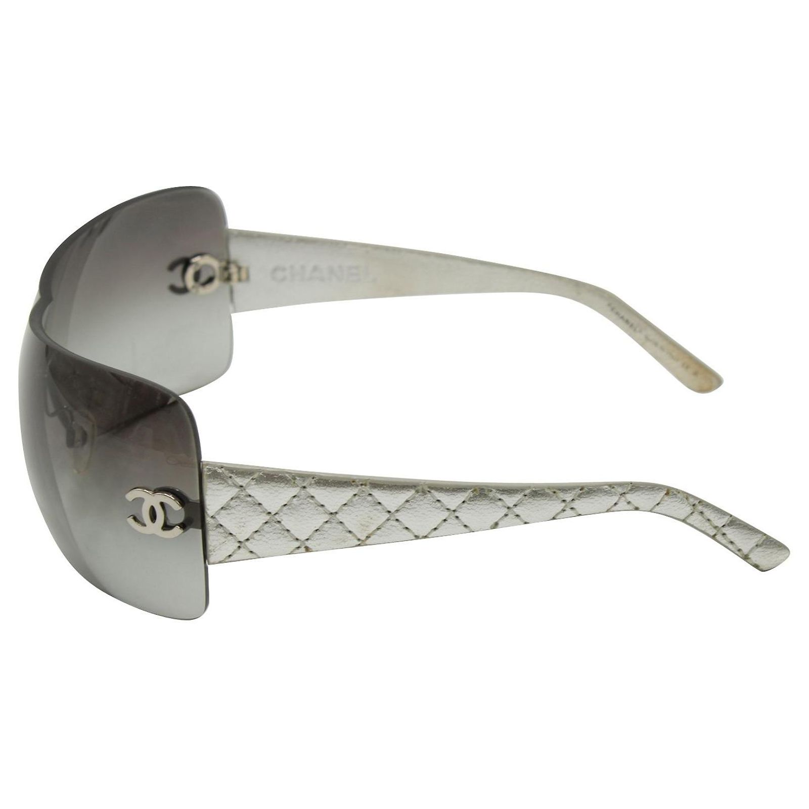 Chanel Metallic Quilted CC Sunglasses 4157-Q Silver Vintage Chanel Vintage Interlocking CC Logo Sunglasses - Silver  main image 3