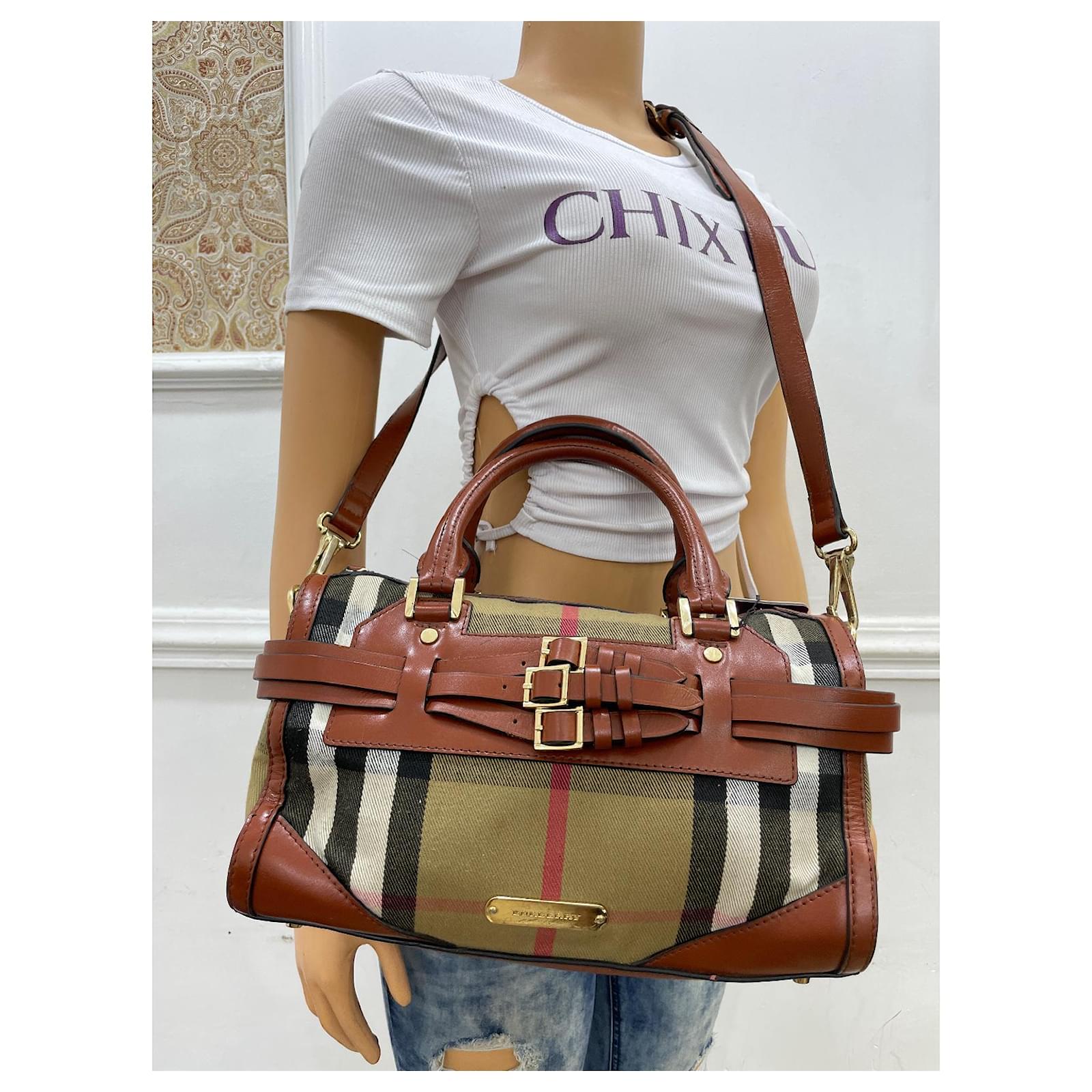 Cloth handbag Burberry Multicolour in Cloth - 32145679