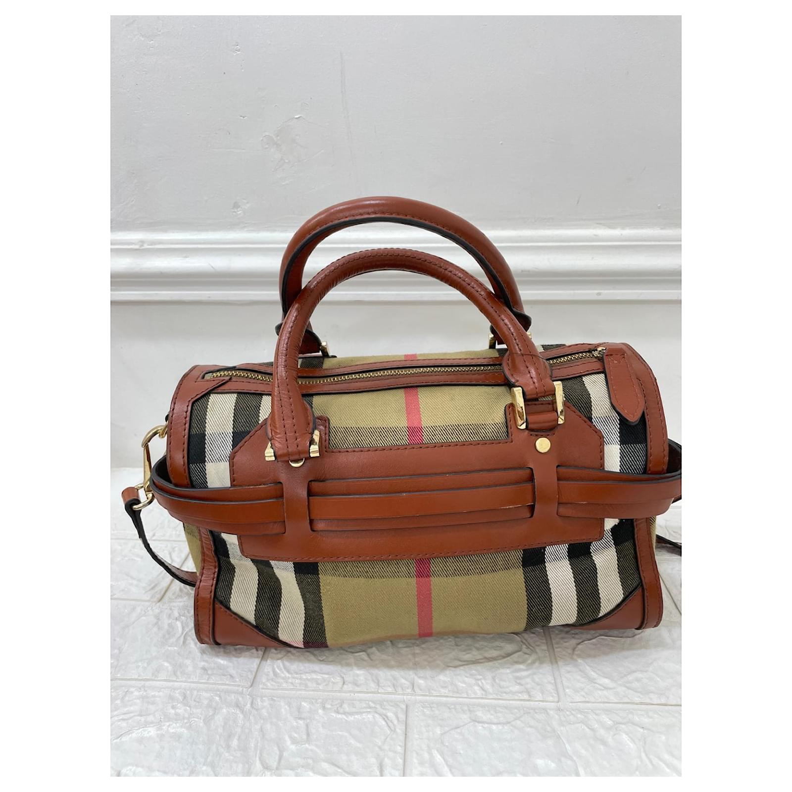 Burberry Leather Bridle bag Caramel ref.214950 - Joli Closet