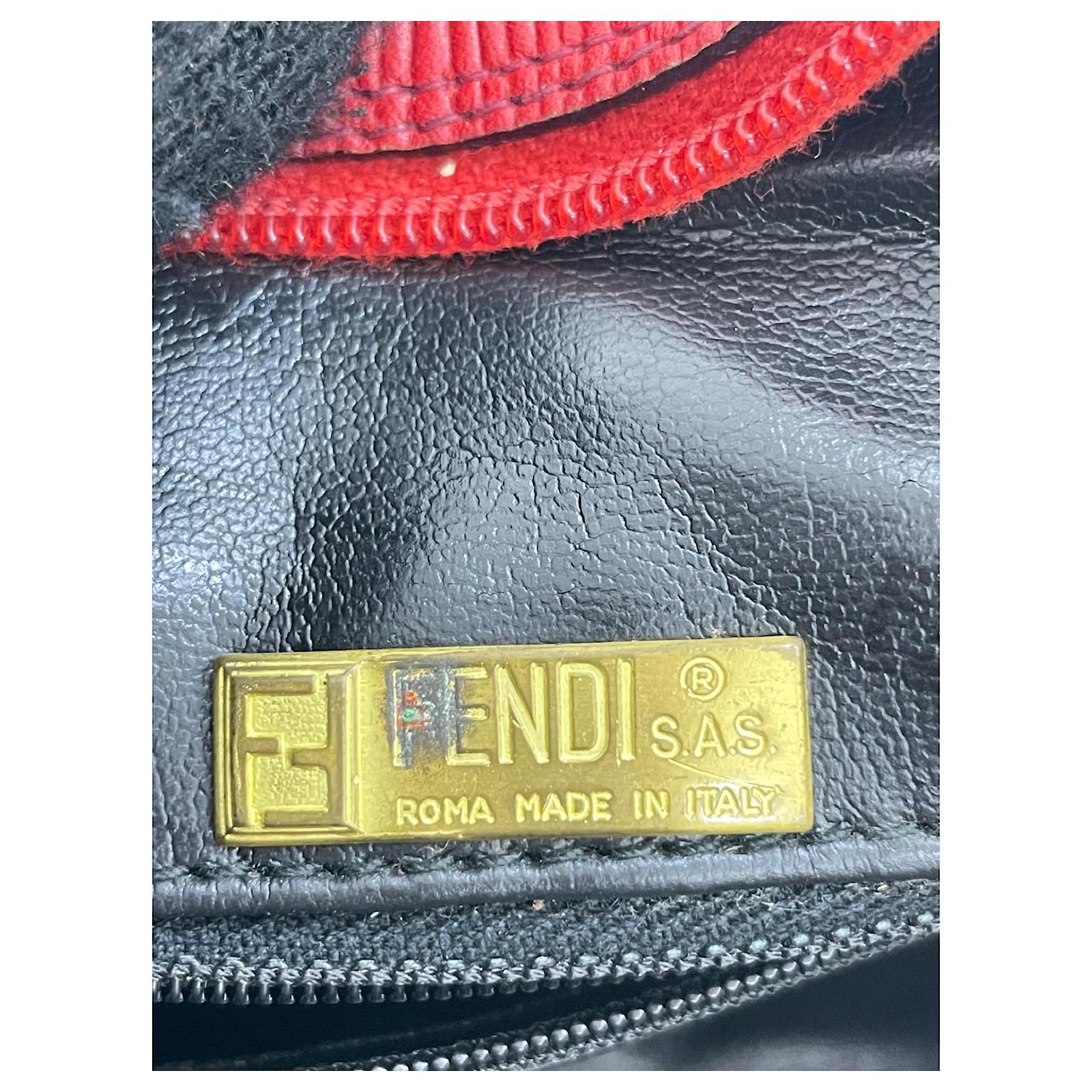 Fendi Vintage crossbody bag Red Cloth ref.538657 Joli Closet