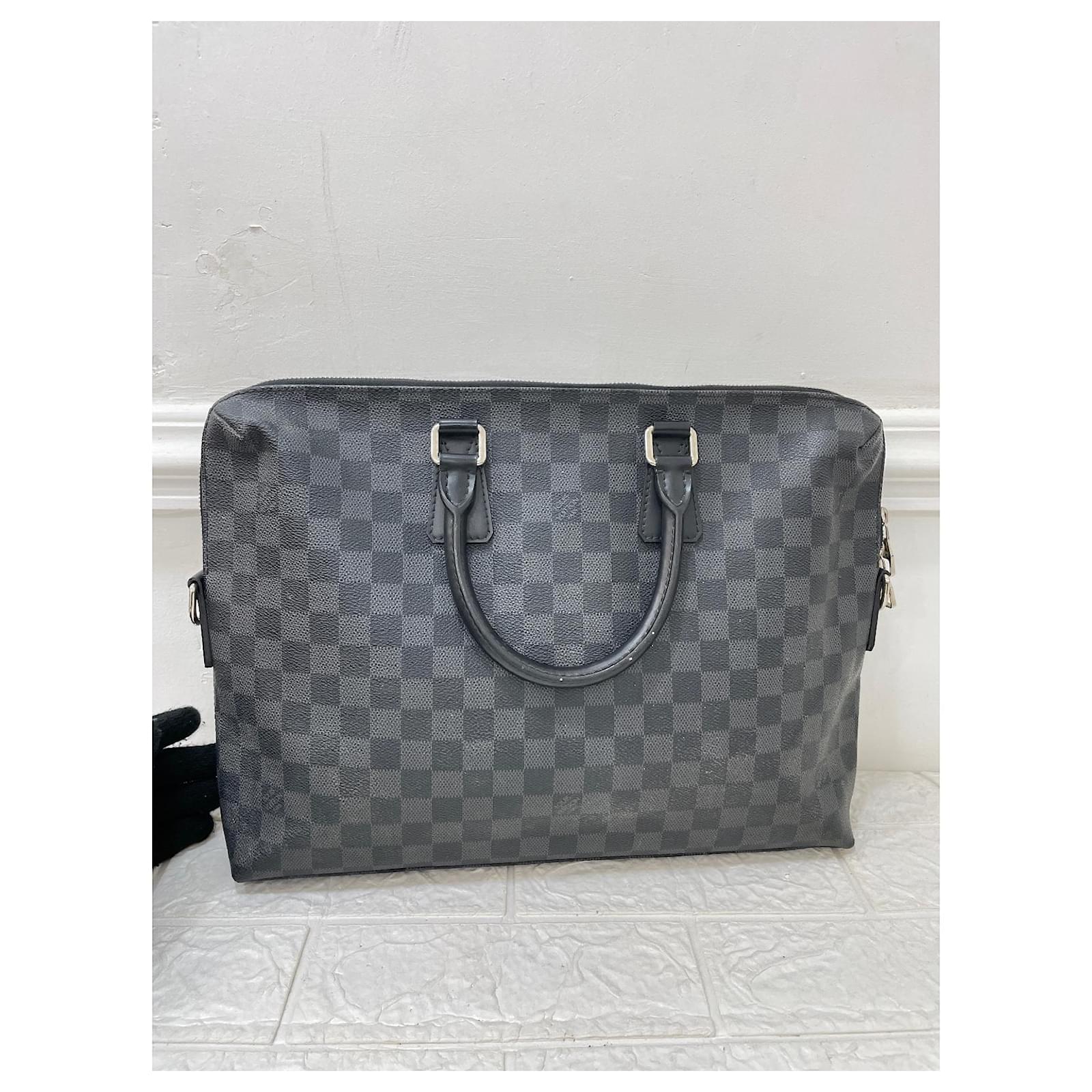 Louis Vuitton Purses, wallets, cases Multiple colors Leather ref.251191 -  Joli Closet