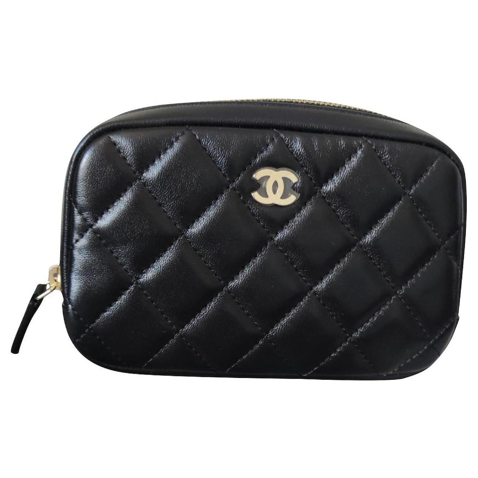 Chanel Toiletry bag Black Leather ref.540713 Joli Closet