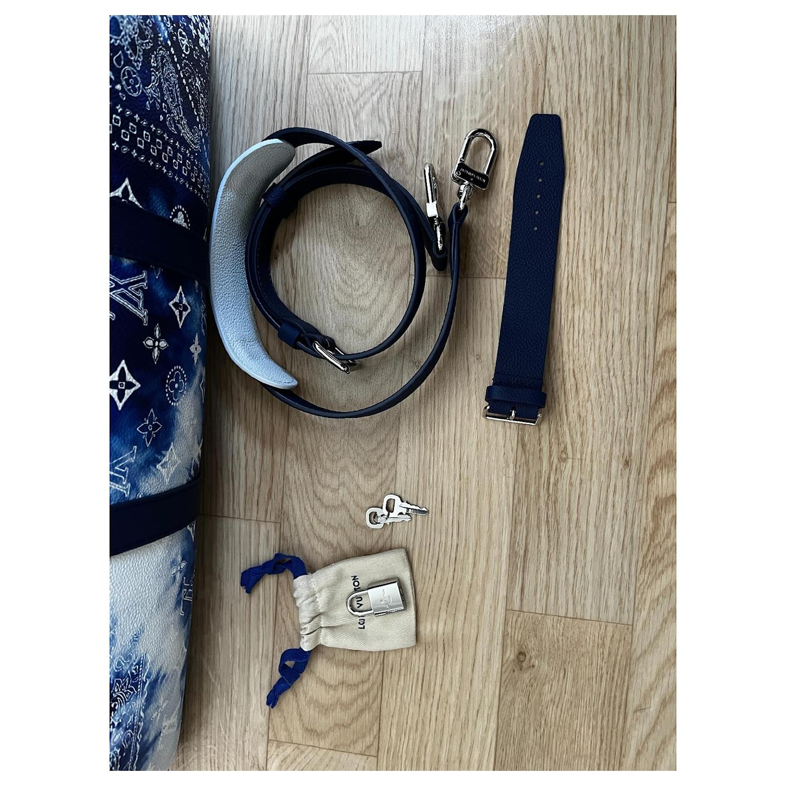 Louis Vuitton keepall 50 Bandana White Blue Leather ref.542161 - Joli Closet