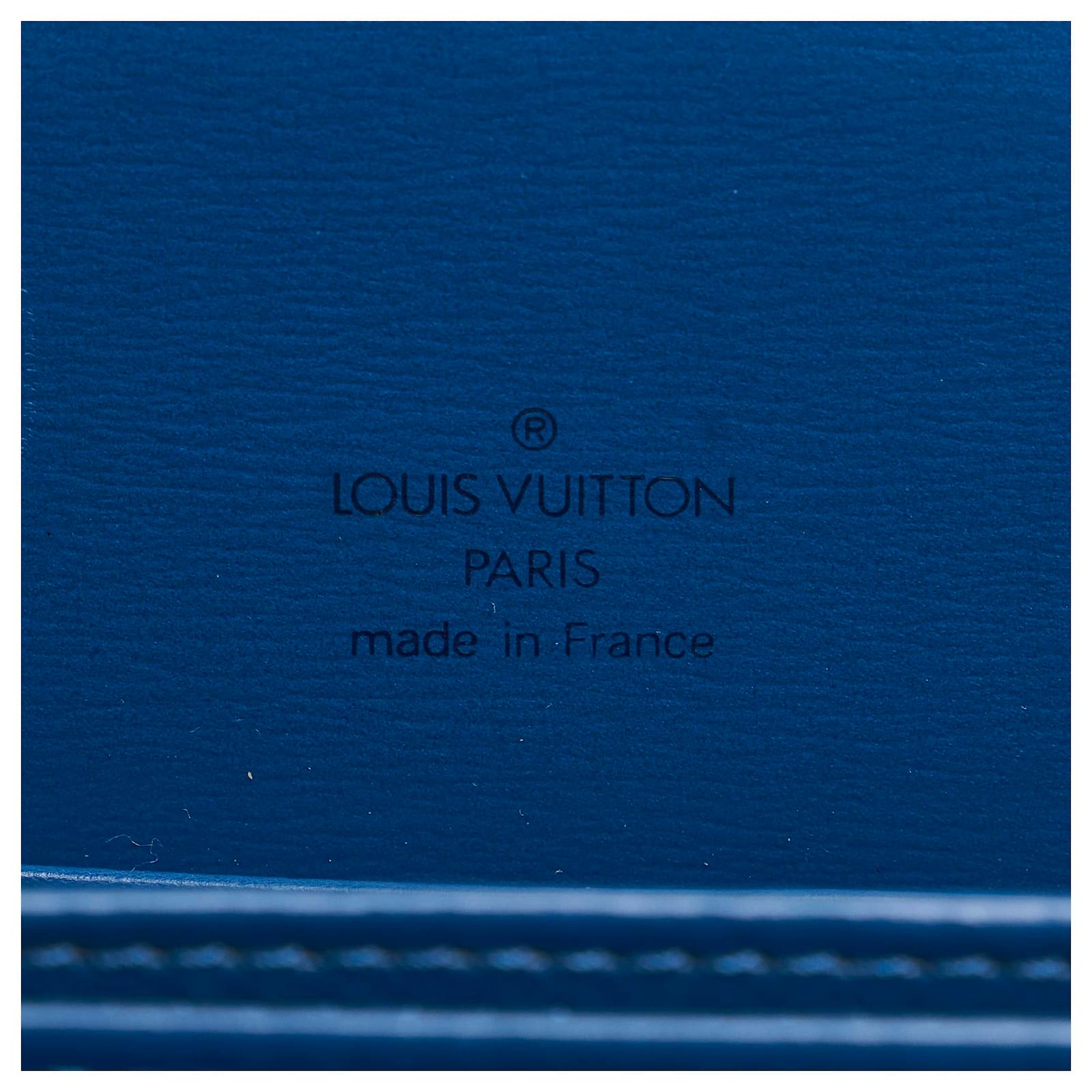 Louis Vuitton Blue Epi Capucines Leather ref.542324 - Joli Closet