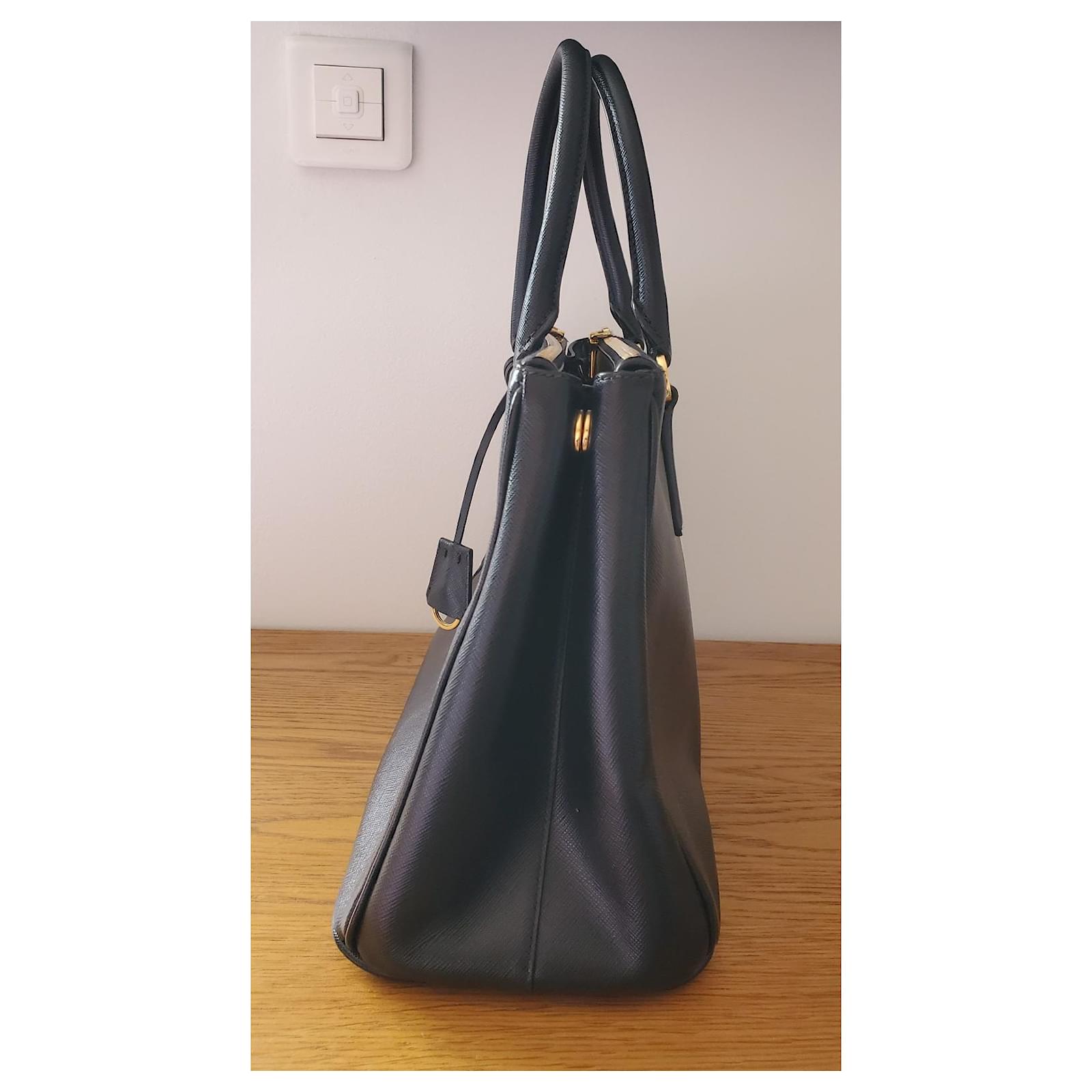 Large Prada Galleria bag Black Leather ref.543032 - Joli Closet