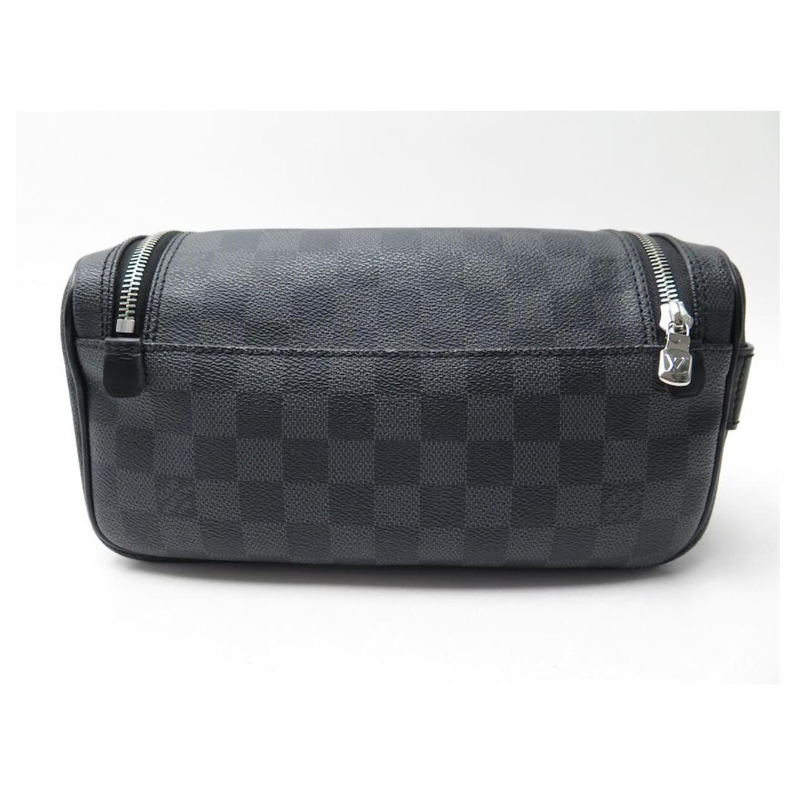 Louis Vuitton Toiletry Pouch 26 (TOILETRY POUCH, N47625