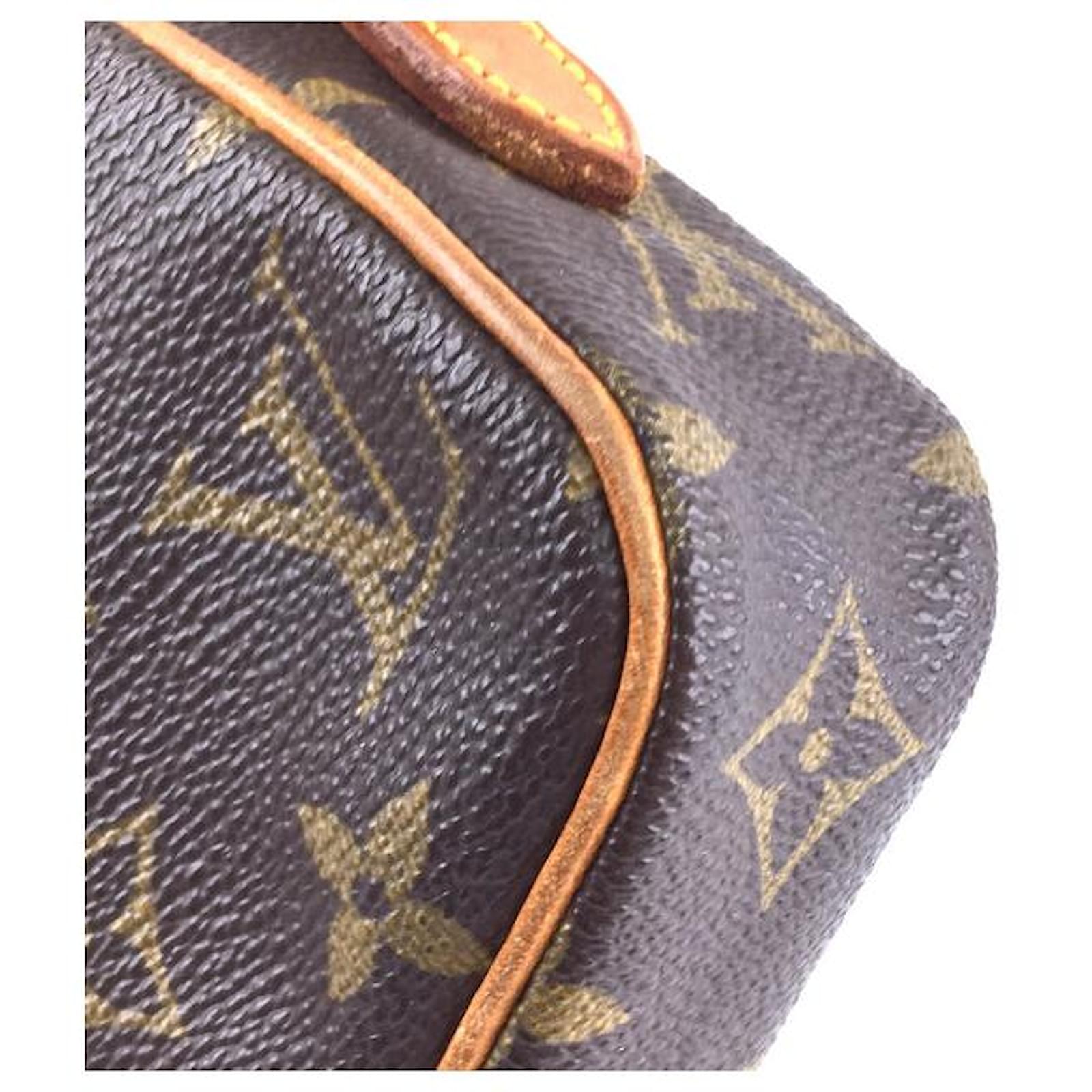 Louis Vuitton Messenger Micro Mini Monogram Canvas Brown Leather ref.543776  - Joli Closet