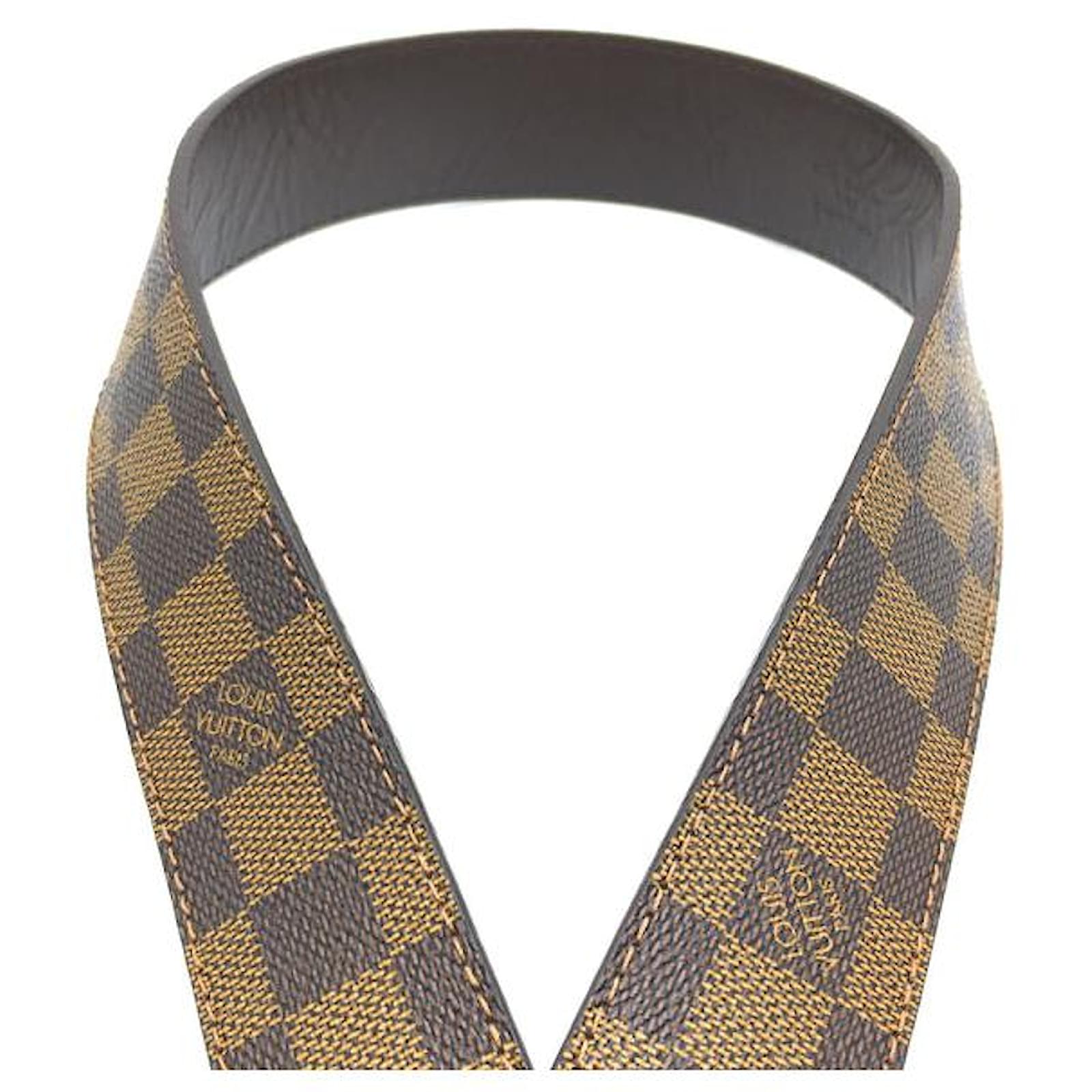 Louis Vuitton Damier Essential V Belt