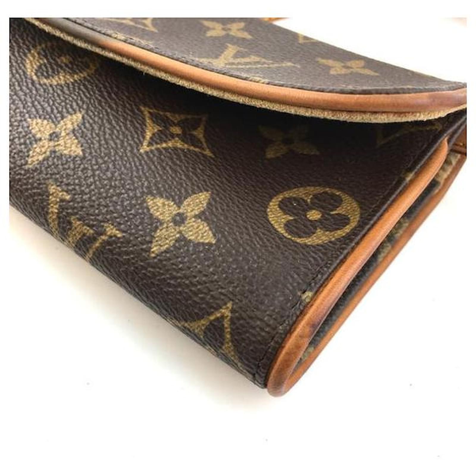 Louis Vuitton Pochette Clutch Pm Brown Monogram Canvas Cross Body Bag  Leather ref.543902 - Joli Closet