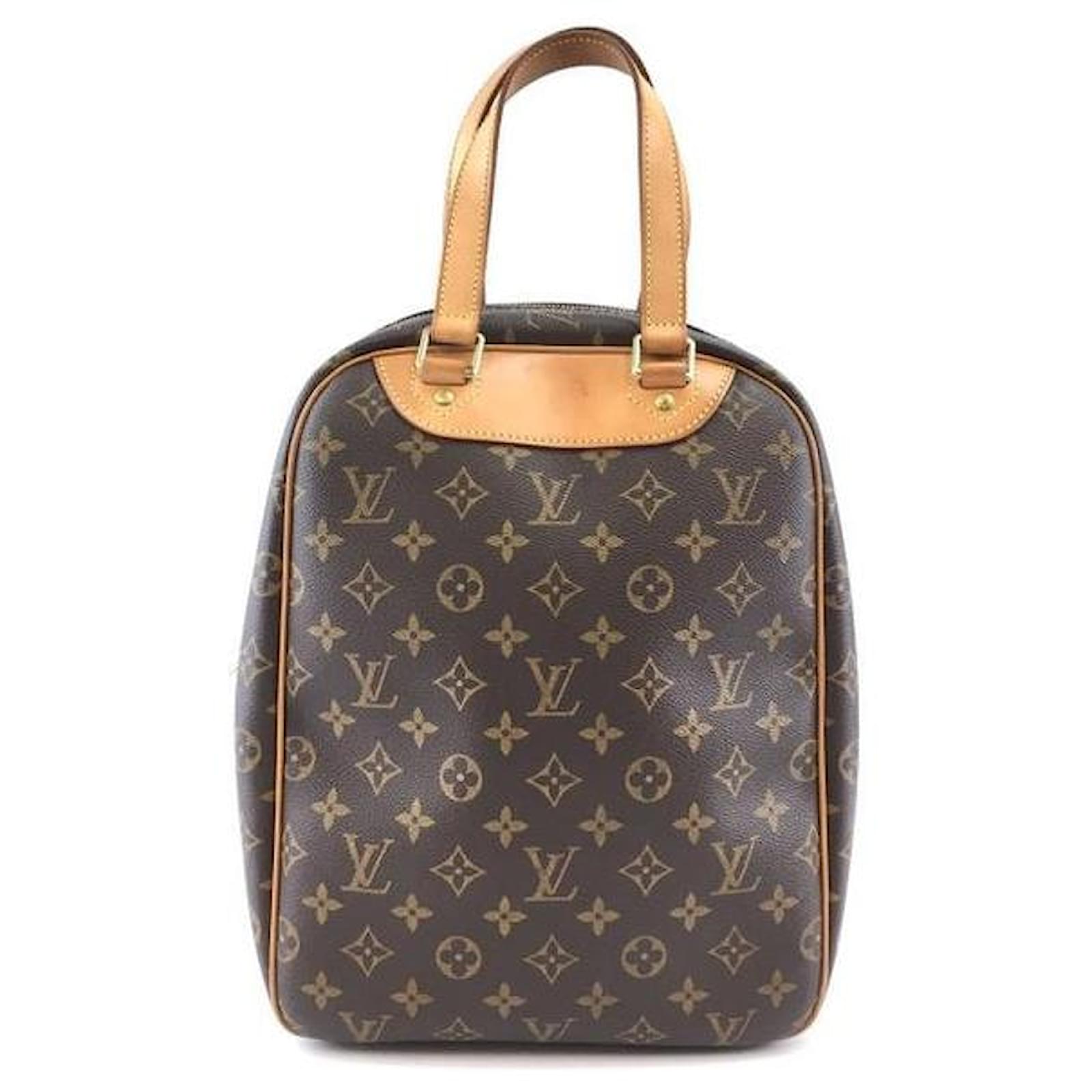 Louis Vuitton - Sac Excursion Monogram Canvas Bag