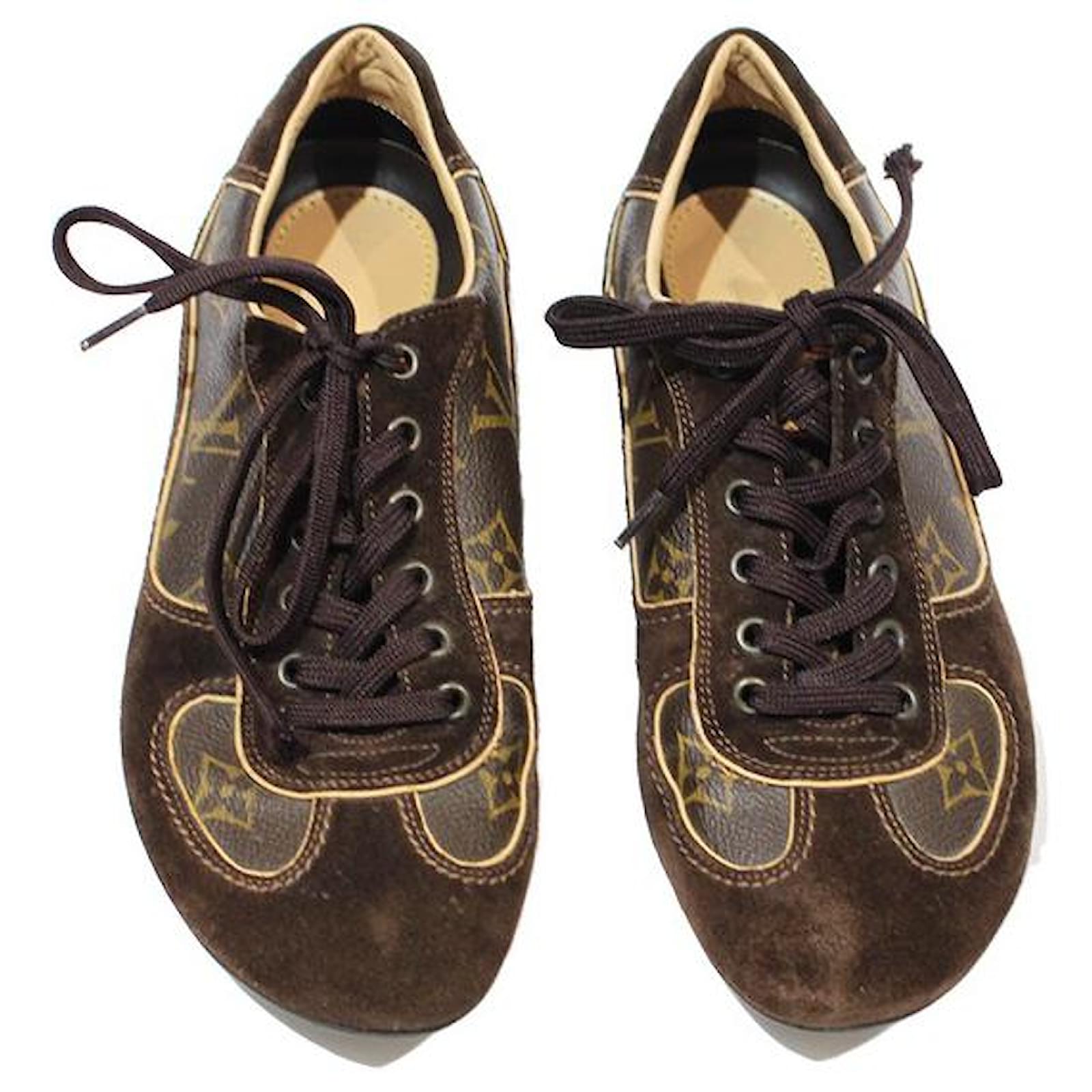 Louis Vuitton Sneakers Brown Cloth Deerskin ref.545625 - Joli Closet