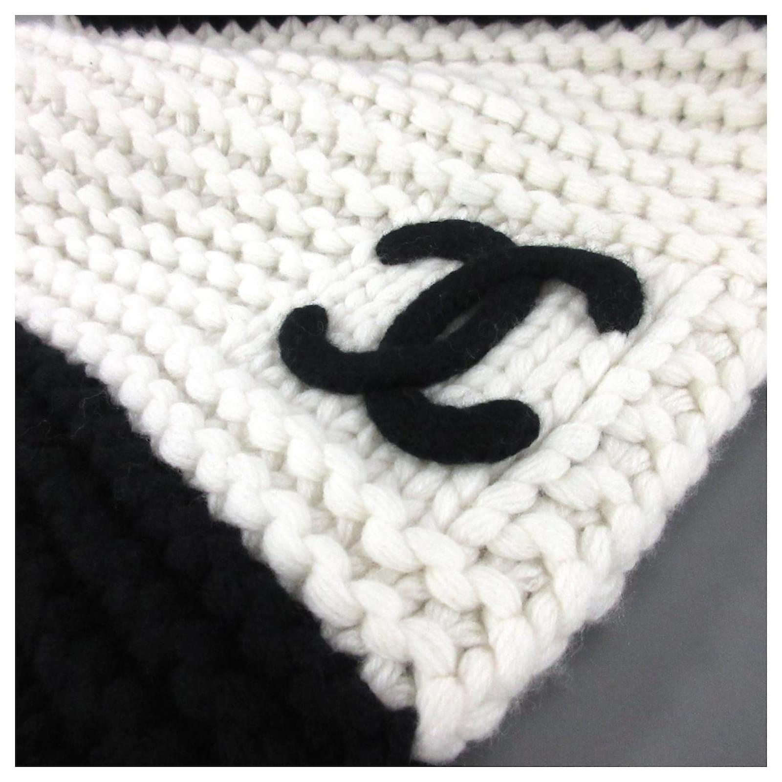 Chanel scarf Wool  - Joli Closet