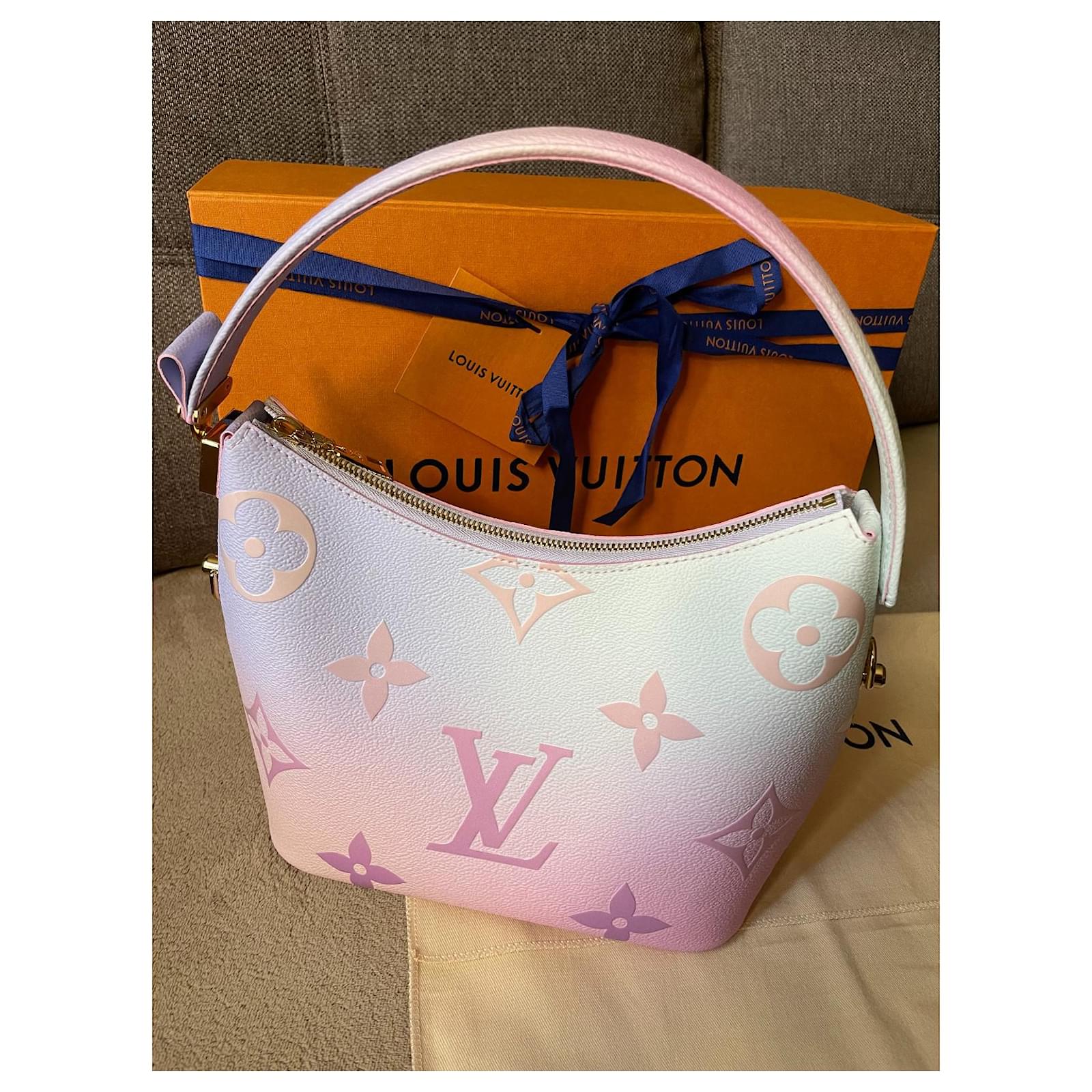 Louis Vuitton Marshmallow PM Sunrise Pastel Bag Size 24*22*13 cm Adjustable  detachable strap IDR 23jt
