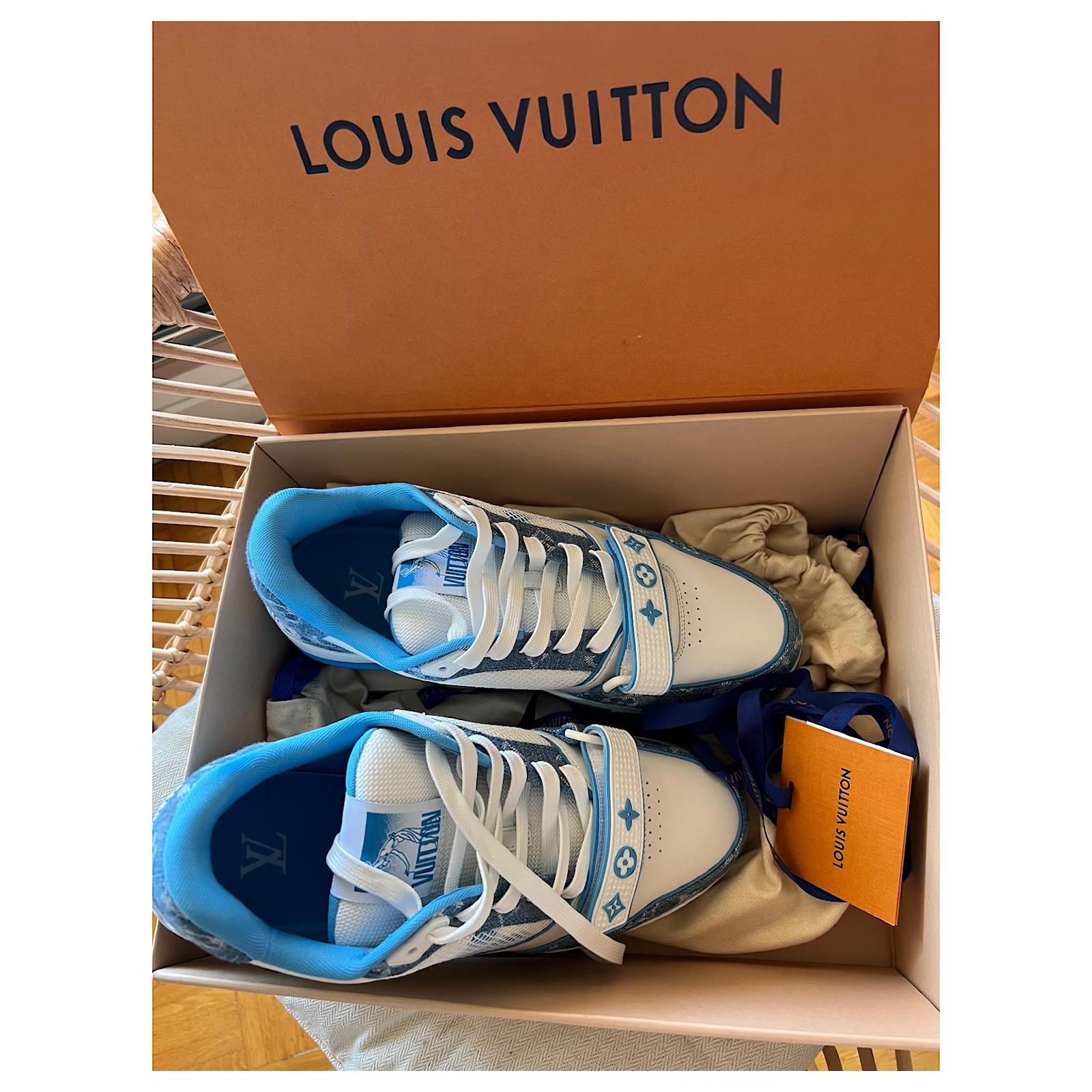 Louis Vuitton Sneakers White Blue Leather Denim ref.528205 - Joli Closet