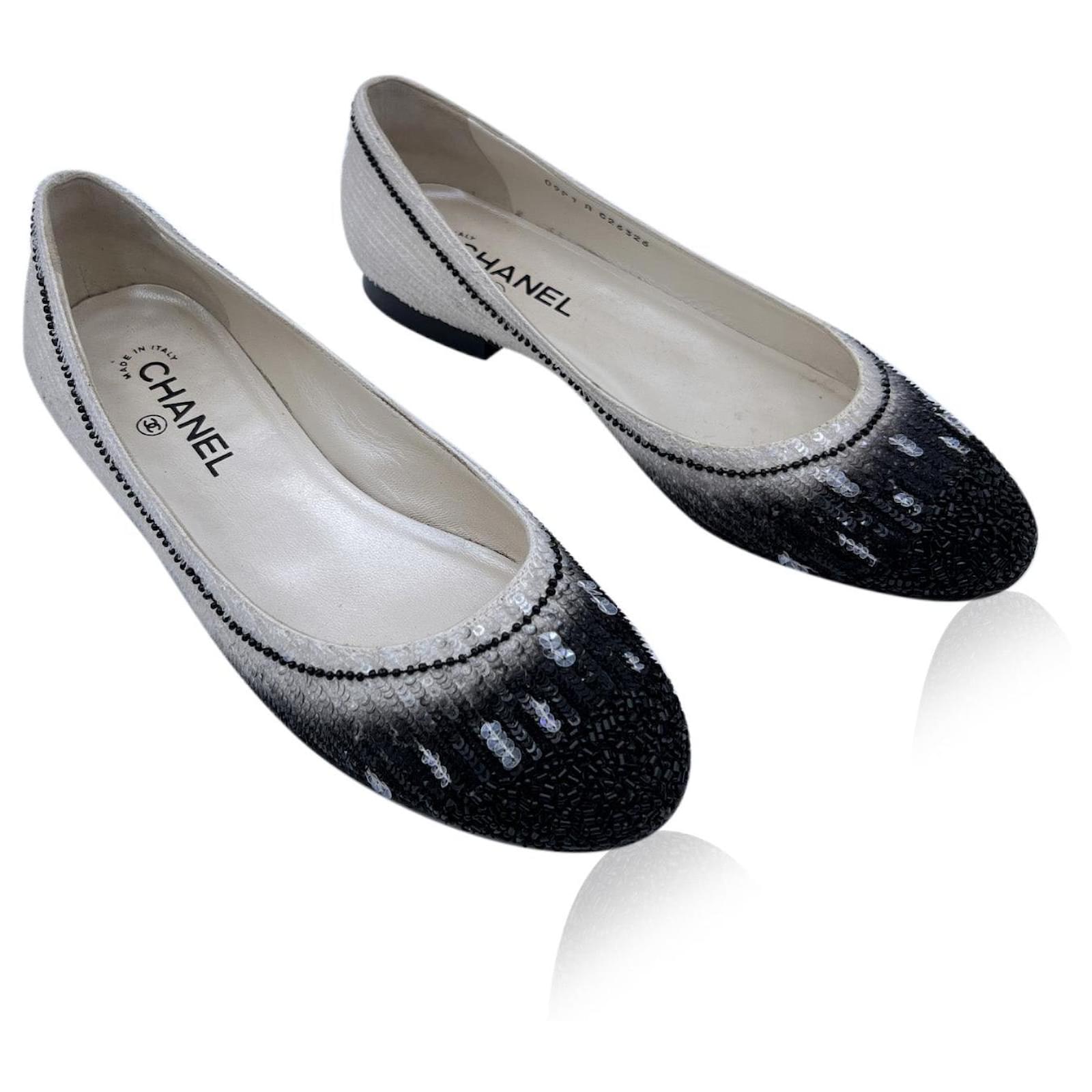 Chanel Black and White Sequinned Ballet Flats Shoes Size 40 Leather  ref.550787 - Joli Closet