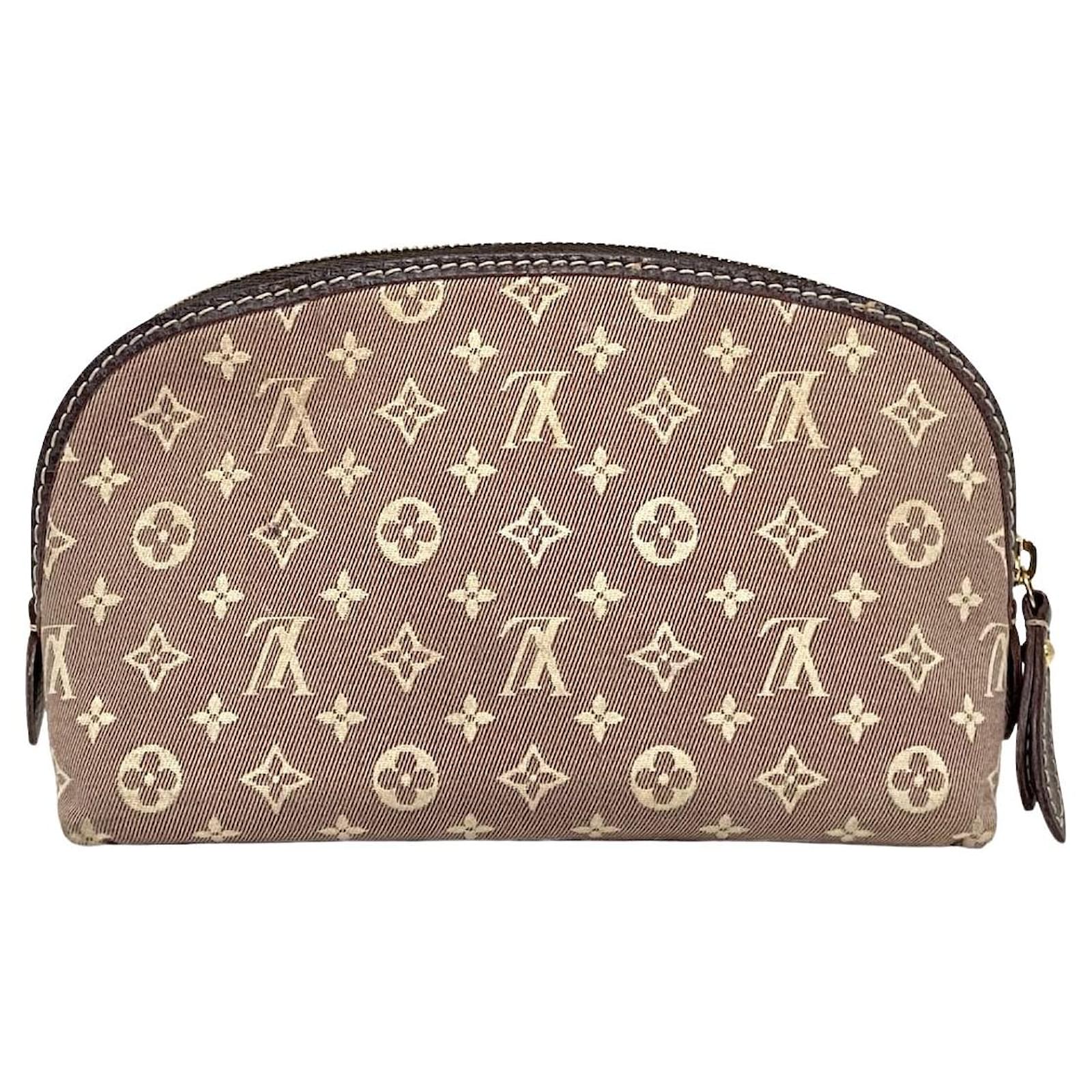 Louis Vuitton cosmetic pouch Flesh Cloth ref.551163 - Joli Closet