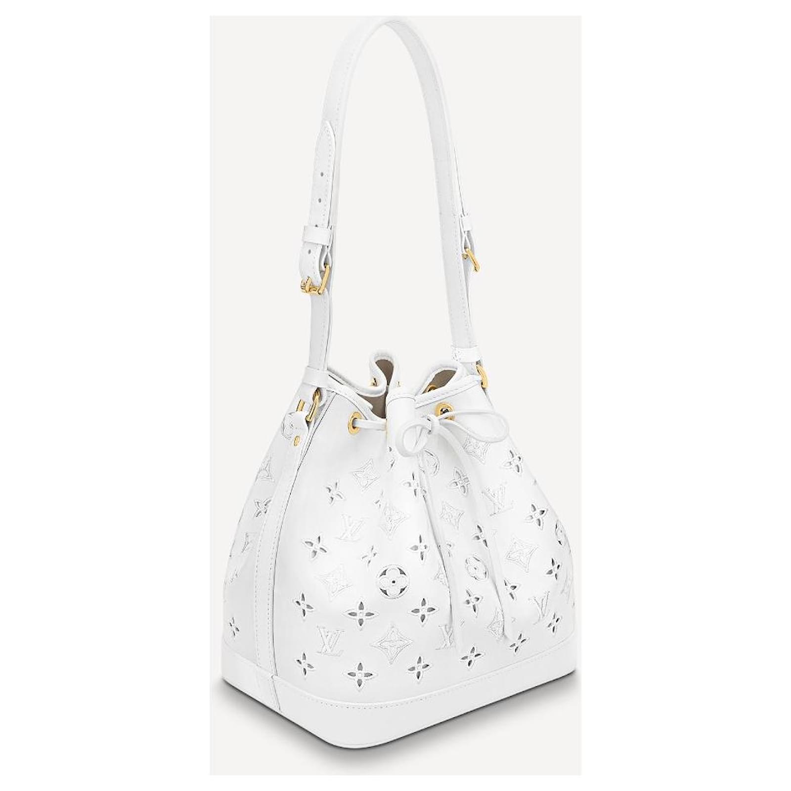 Louis Vuitton LV Petit Noe bucket bag new White Leather ref.552238 - Joli  Closet