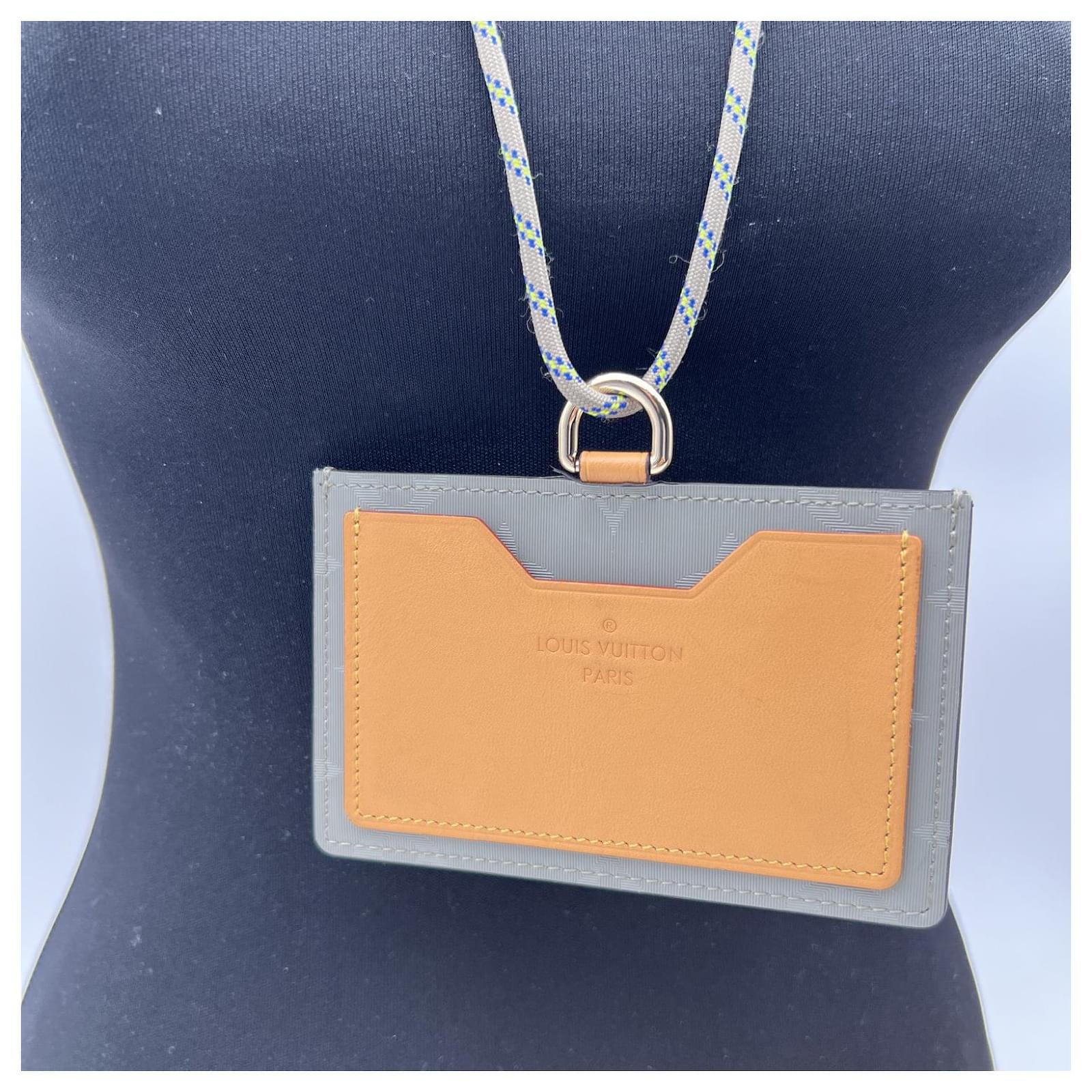 Louis Vuitton Grey Titanium Canvas and Leather Cosmos ID Holder Cloth  ref.553121 - Joli Closet
