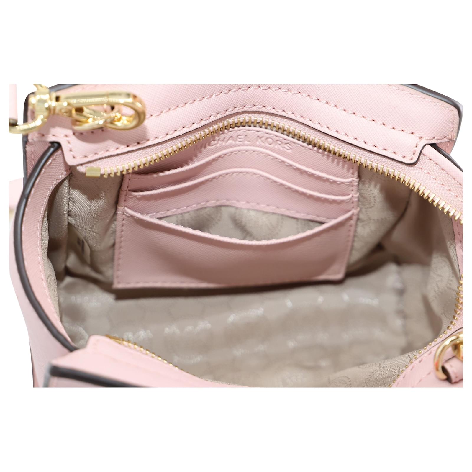 Michael Kors Selma Messenger Bag in Pastel Pink Leather ref.553535 - Joli  Closet