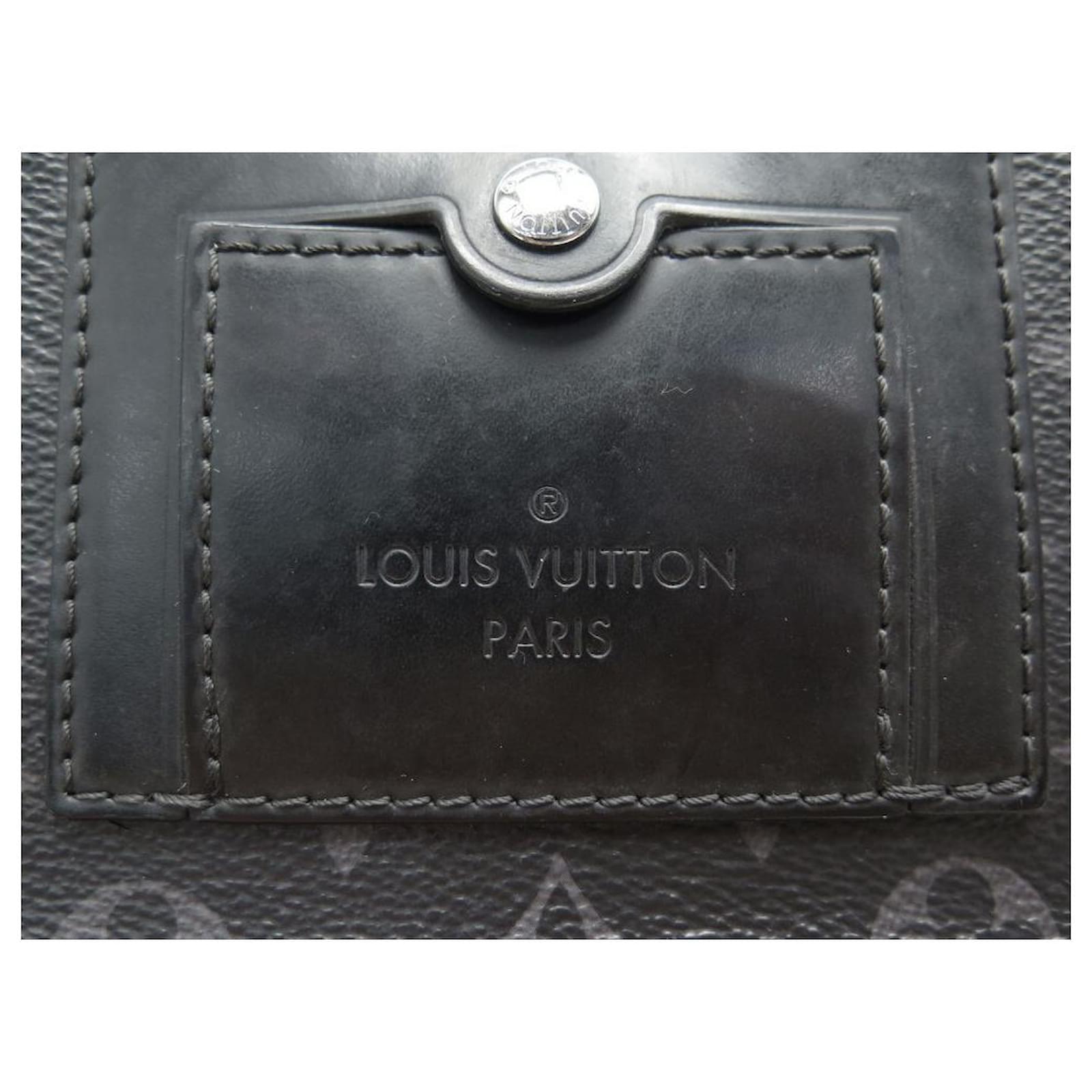 Imitation Louis Vuitton M40511 Messenger PM Voyager Sac Messenger Monogram  Eclipse Canvas faux sac pas cher Chine ,réplique Sac
