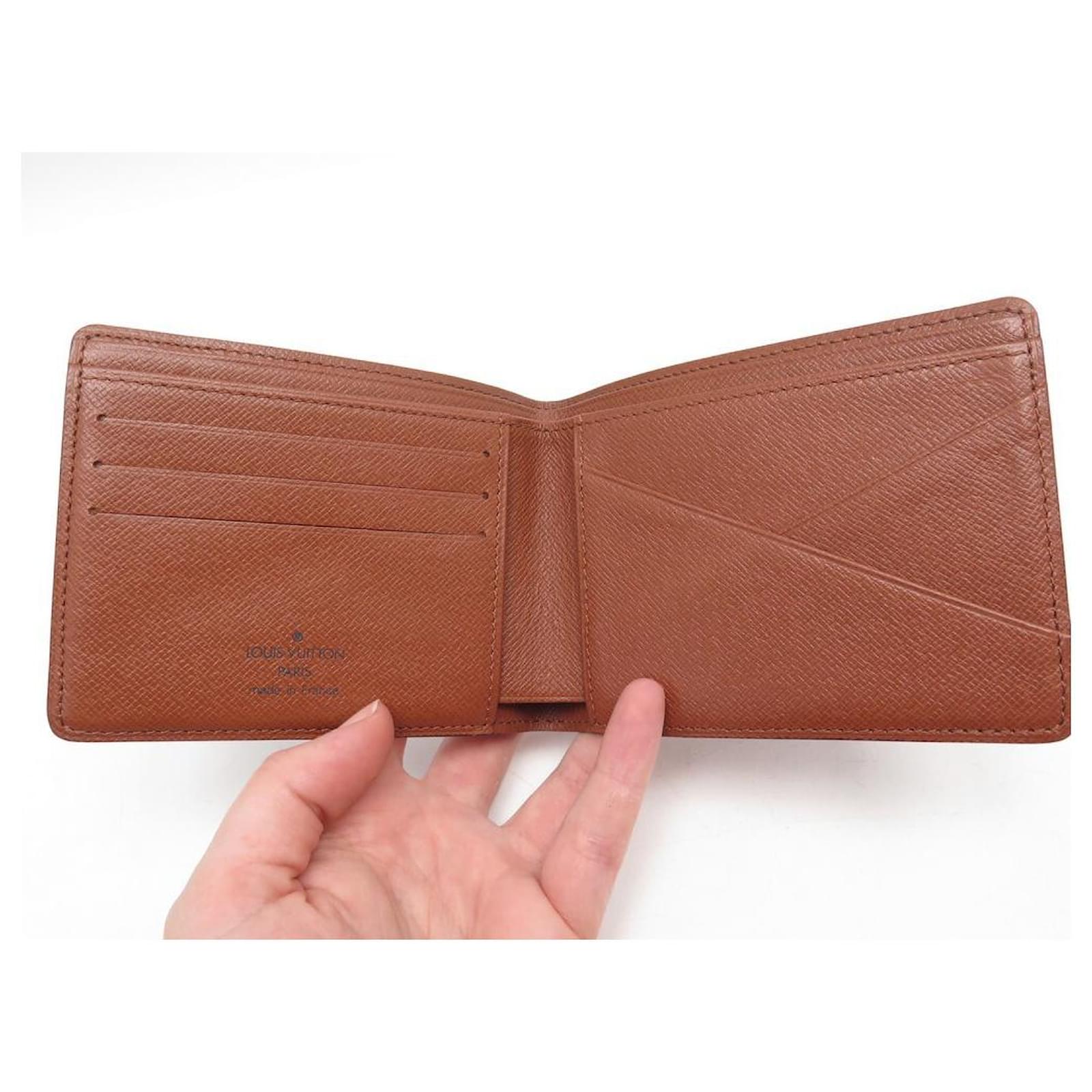 multiple wallet inside