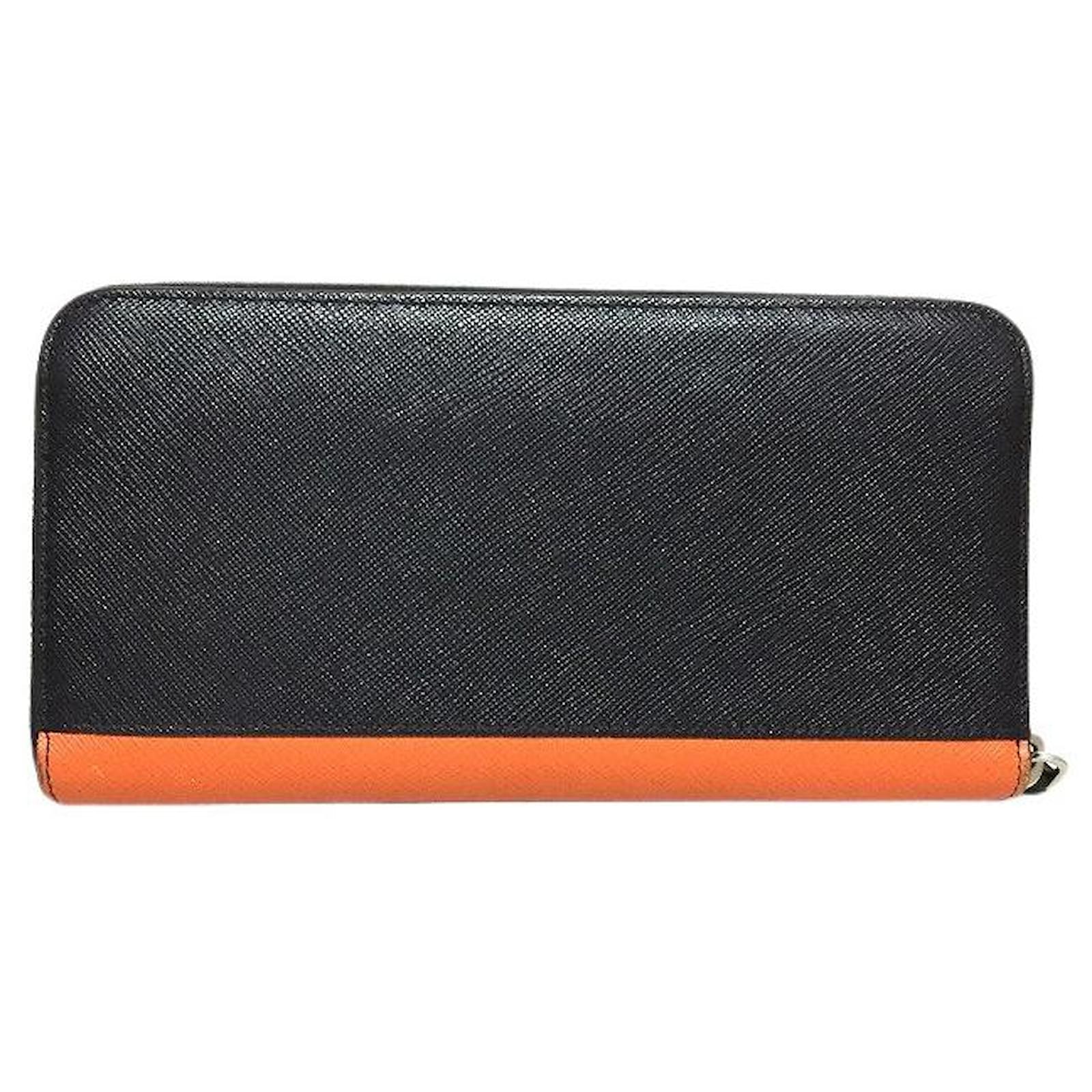 PRADA wallet Leather ref.556438 - Joli Closet