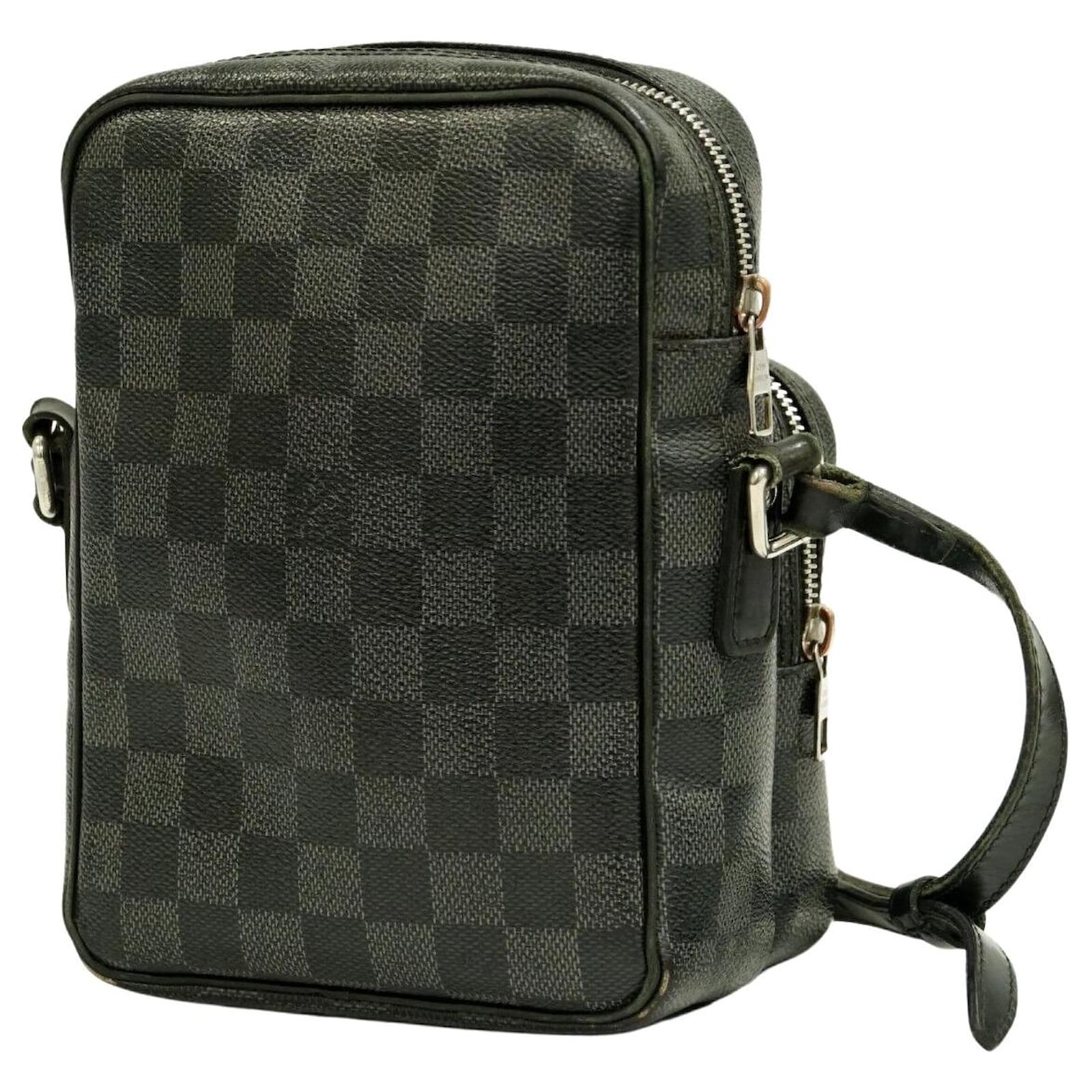 Louis Vuitton Rem Black Cloth ref.556939 - Joli Closet
