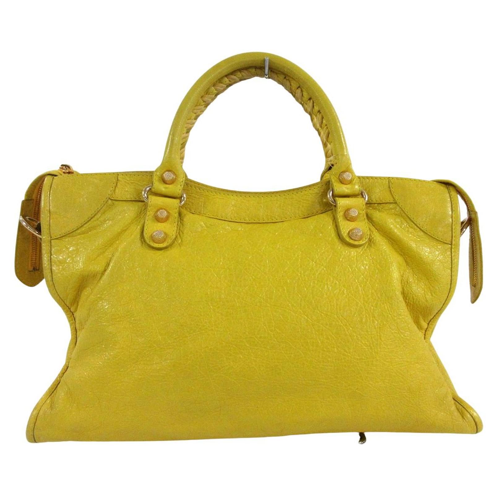 balenciaga jaune