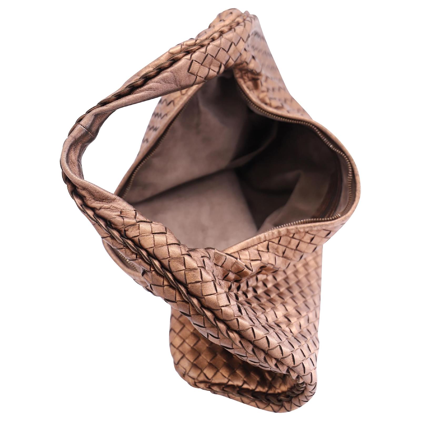 Bottega Veneta Intrecciato Hobo Bag in Metallic Bronze Leather ref