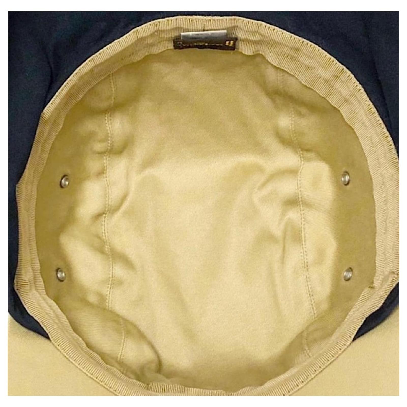 Louis Vuitton Limited Edition Monogram Rivet Back Flap Cap Black Cotton  ref.561387 - Joli Closet