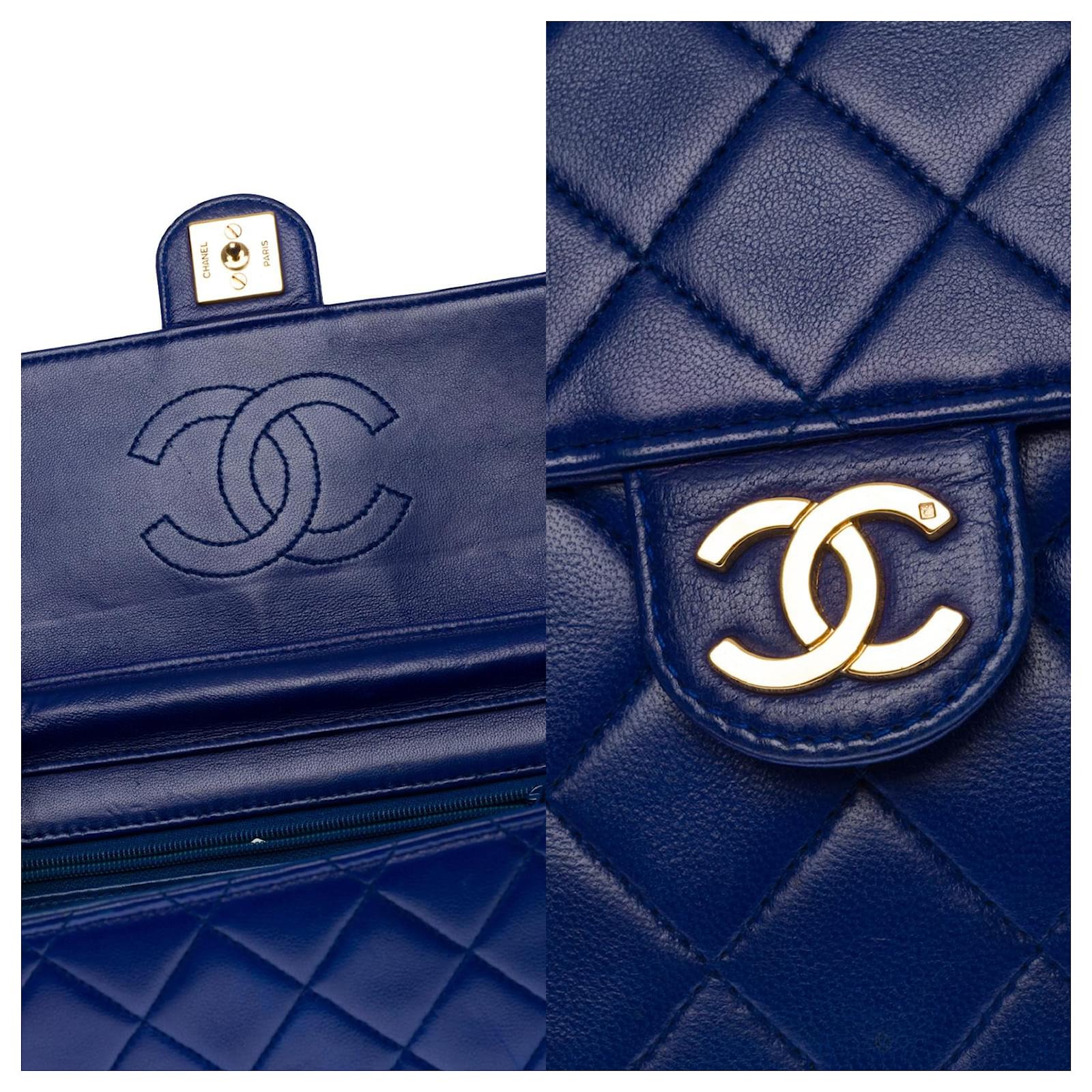 Timeless Magnificent Chanel Classique Mini Flap bag handbag in royal blue  quilted leather, garniture en métal doré ref.563073 - Joli Closet